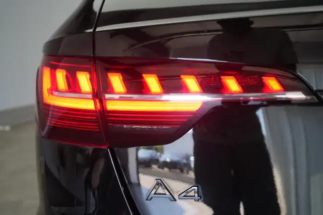 Audi A4 view 12