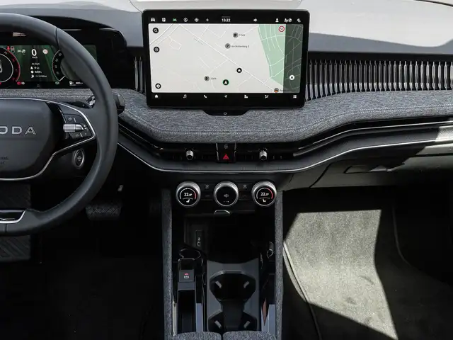 Skoda Superb view 12
