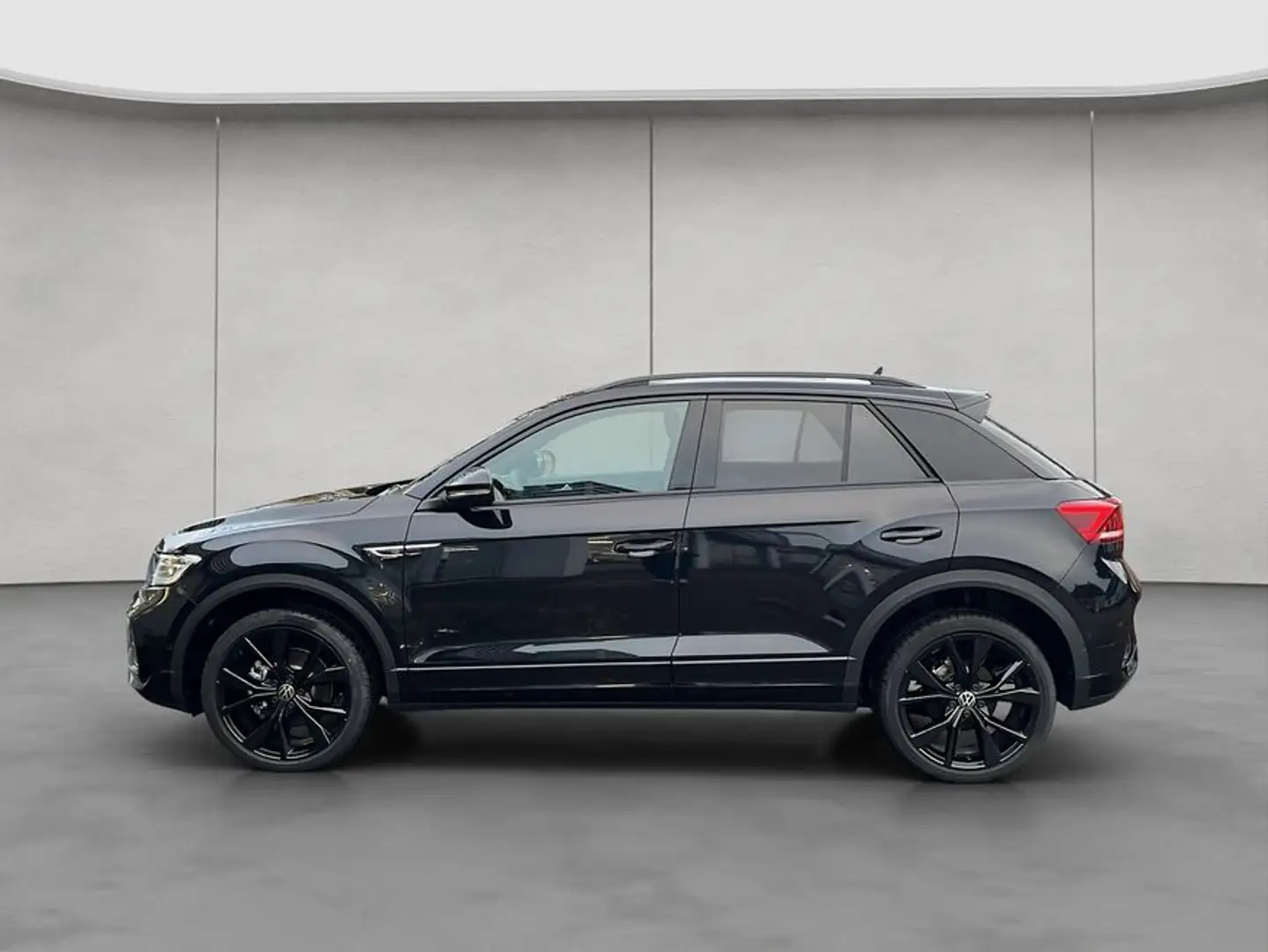 Volkswagen T-Roc 1.5 TSI R-Line DSG ACC RFK LED-Plus Zwart - 2