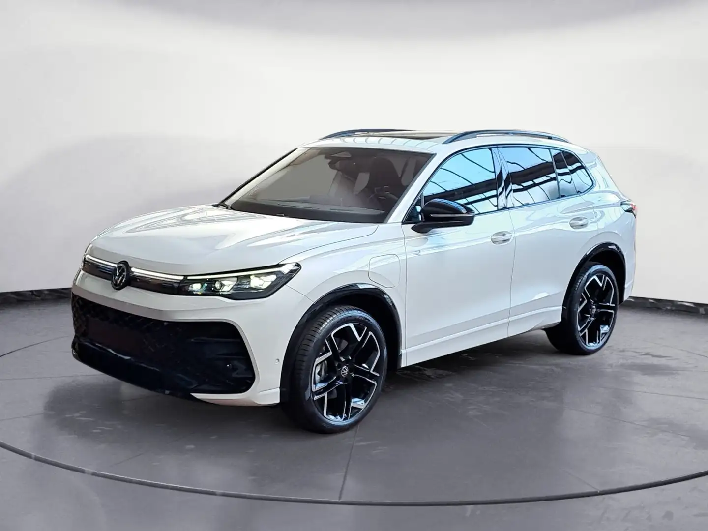 Volkswagen Tiguan R-Line 1,5 l eHybrid OPF  (  /   6-Gang-D Weiß - 2