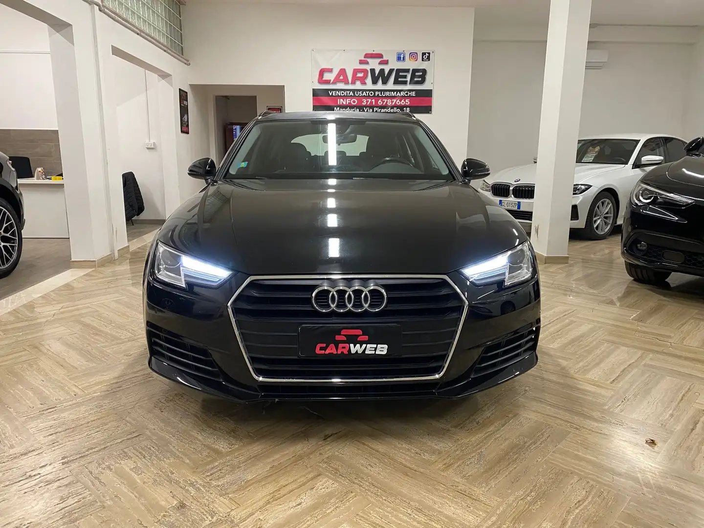 Audi A4 Avant 2.0 tdi Business Sport 150cv 2018 Nero - 2