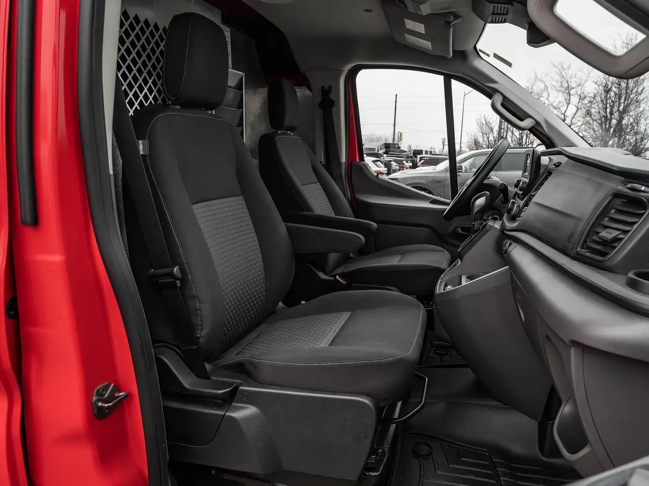 Ford Transit Cargo Van снимка Ford Transit Cargo Van