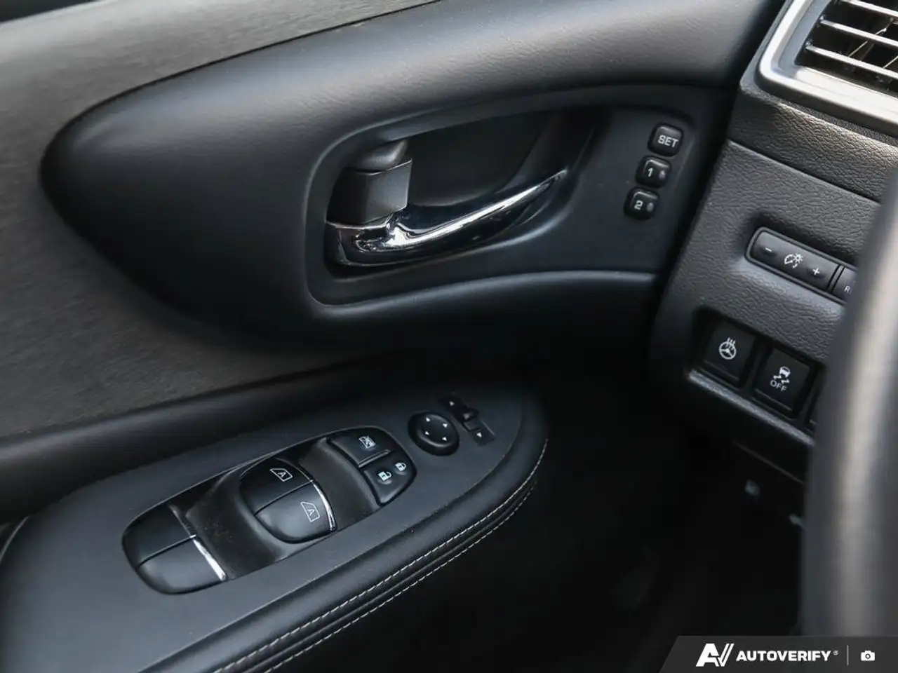 Nissan Murano снимка Nissan Murano