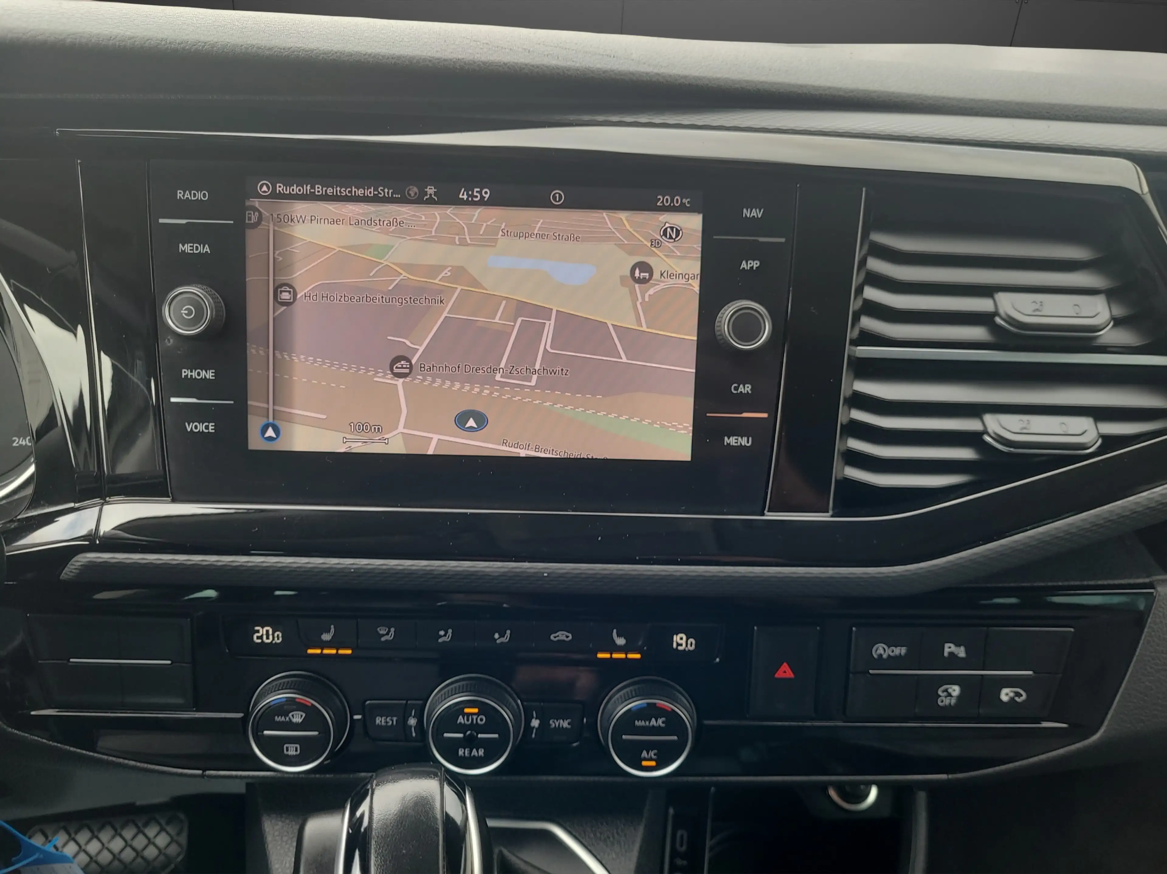 Volkswagen T6.1 Multivan Multivan Generation Six FWD — photo 12