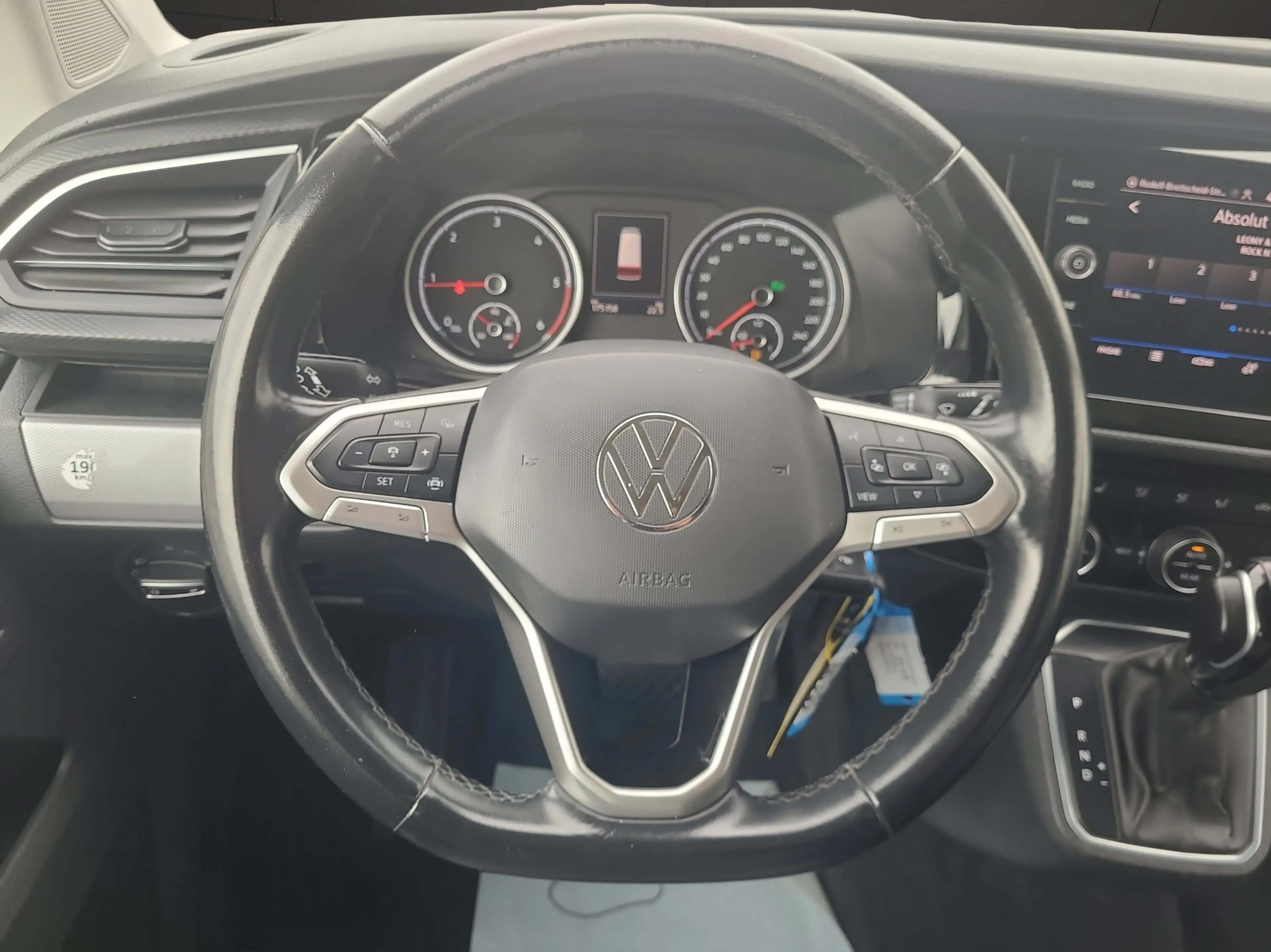 Volkswagen T6.1 Multivan Multivan Generation Six FWD — photo 10