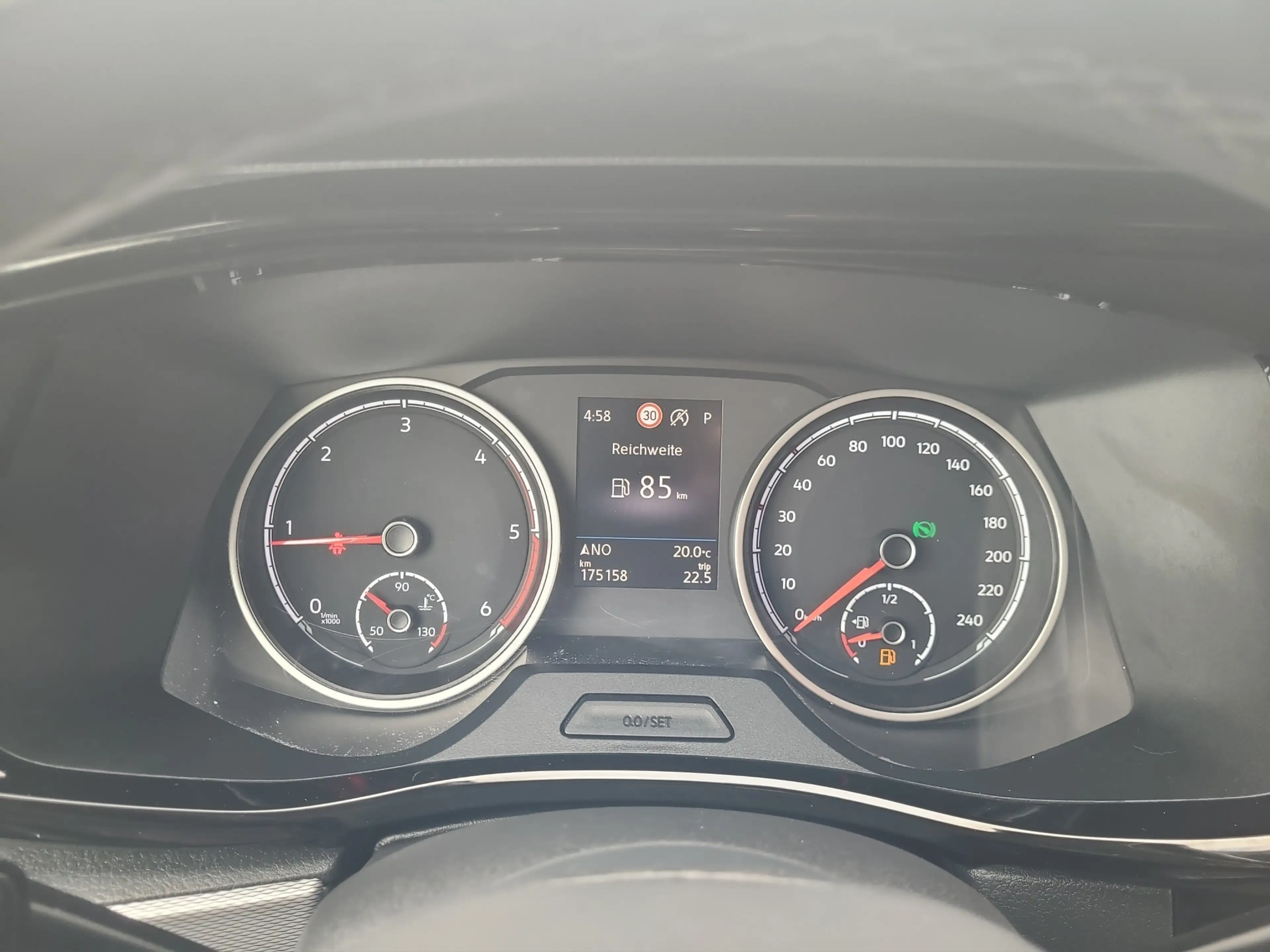 Volkswagen T6.1 Multivan Multivan Generation Six FWD — photo 11