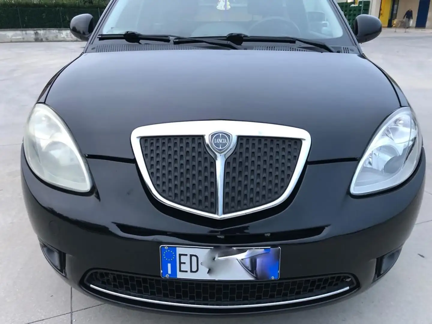 Lancia Ypsilon 1.3 75 cv Diesel/Mjet Platino Noir - 1
