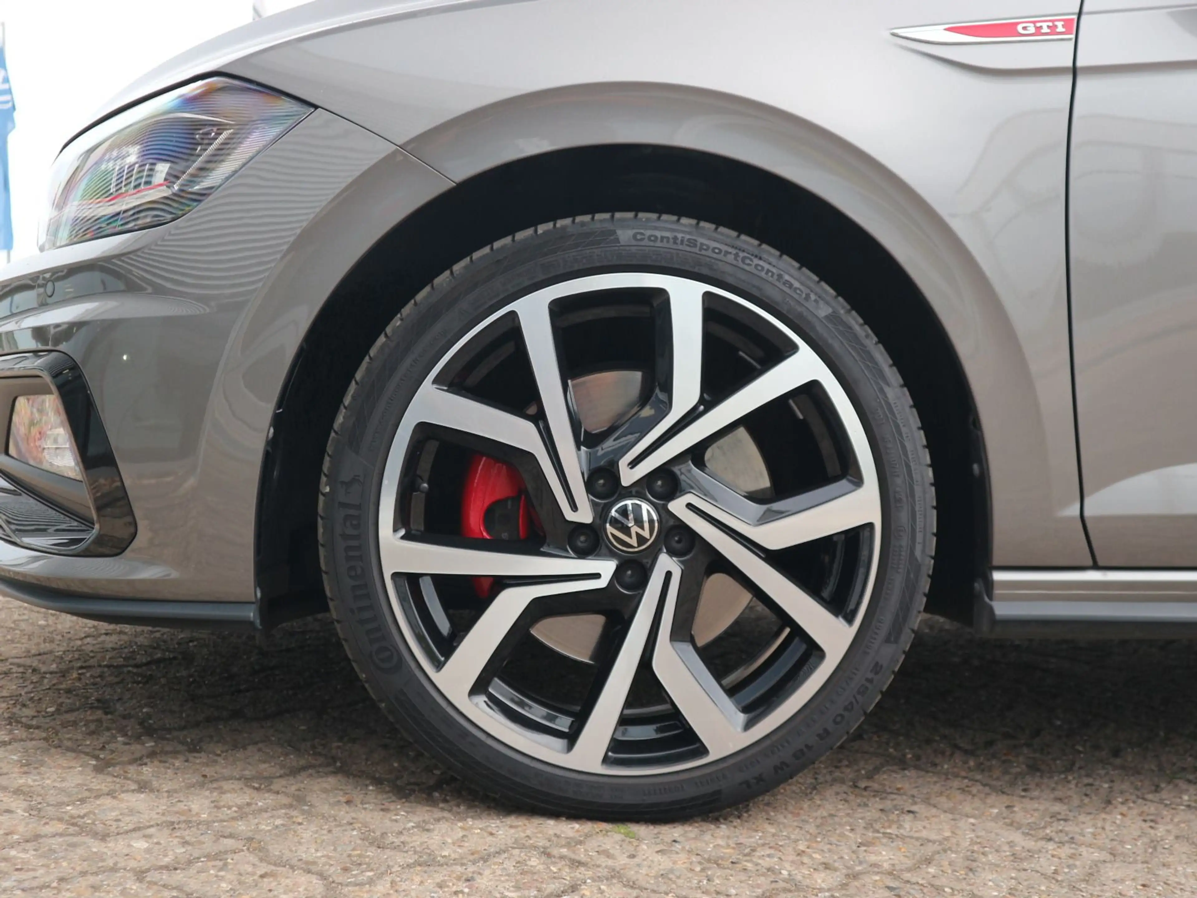 Volkswagen Polo GTI 2.0 TSI DSG LED ACC NAVI RFK — photo 14