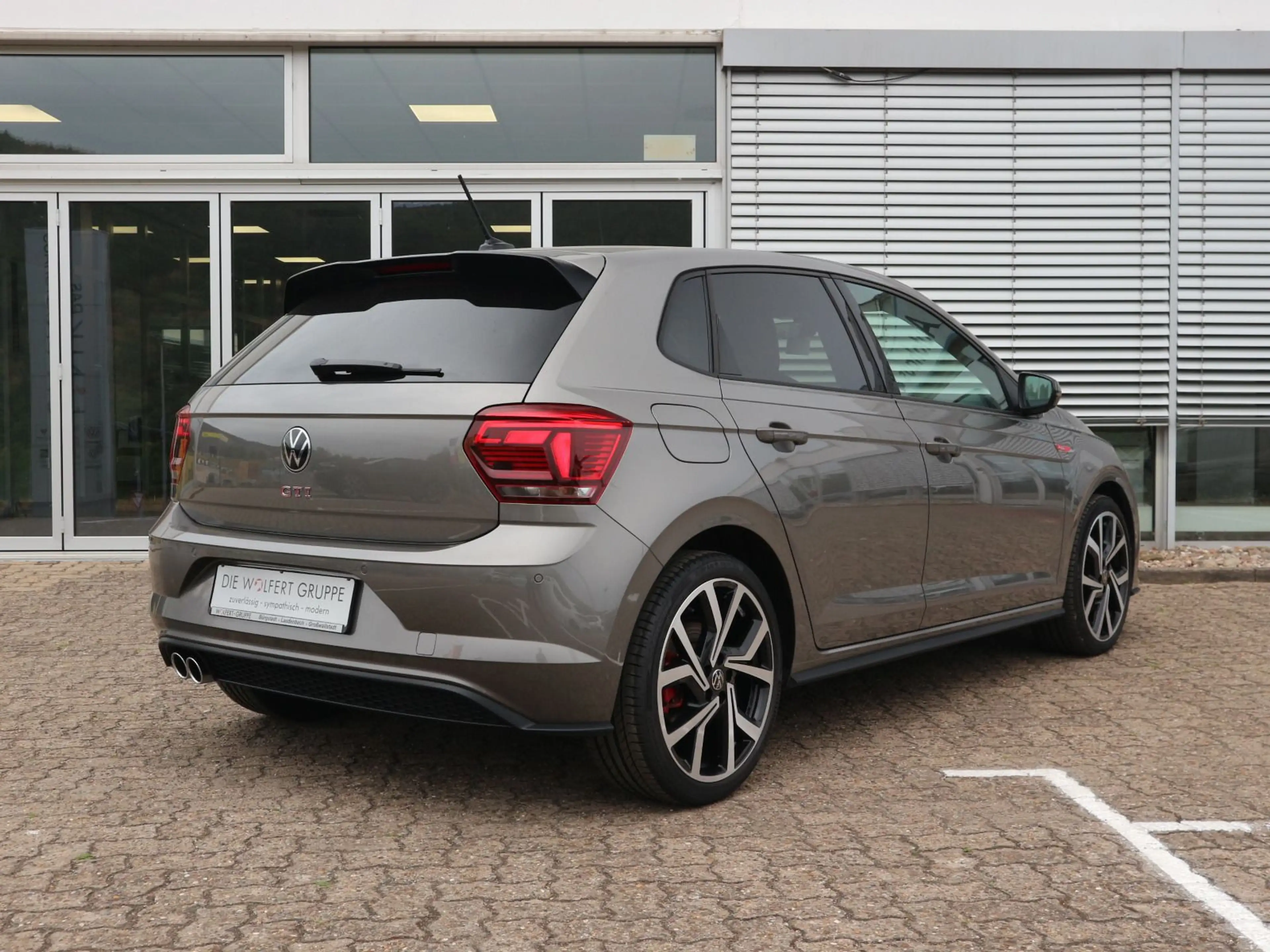 Volkswagen Polo GTI 2.0 TSI DSG LED ACC NAVI RFK — photo 7