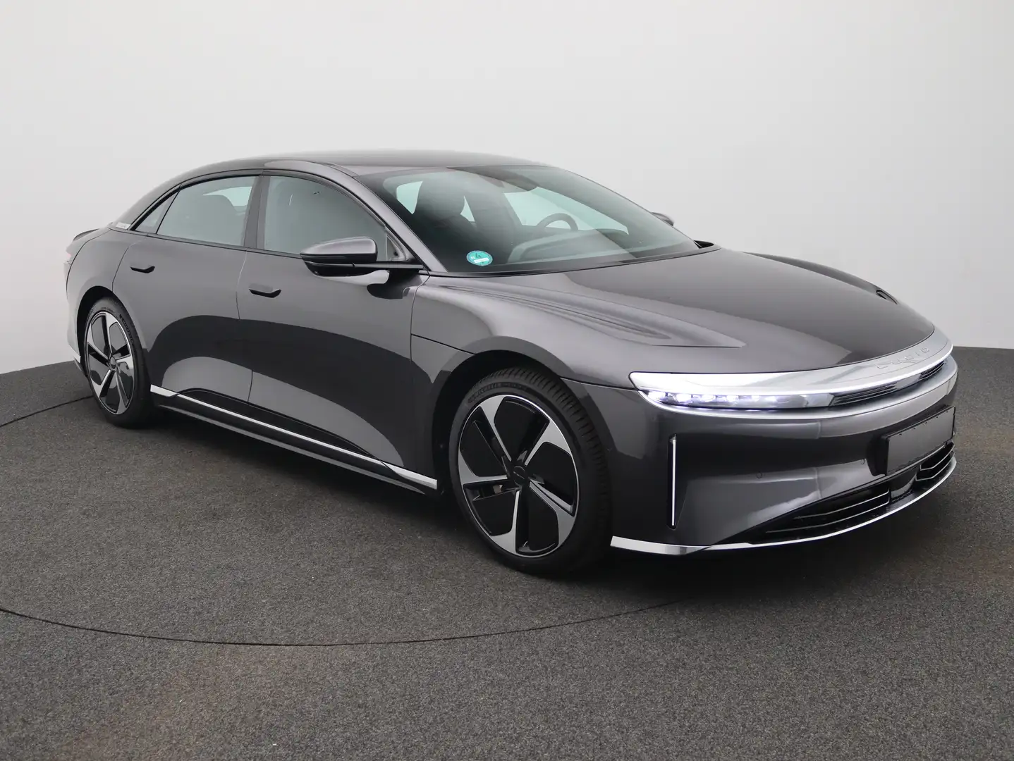 Lucid Air Pure Grau - 1
