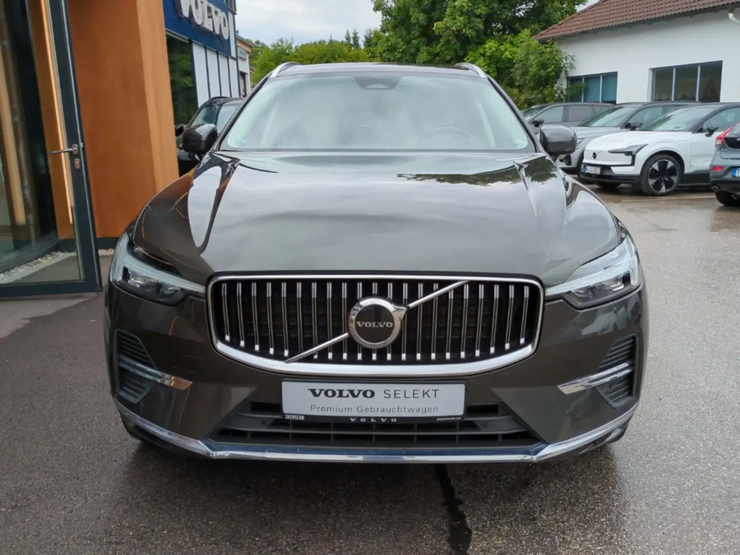 Volvo XC60 Inscription AWD B4 Diesel EU6d Digitales Cockpit M Grau - 2