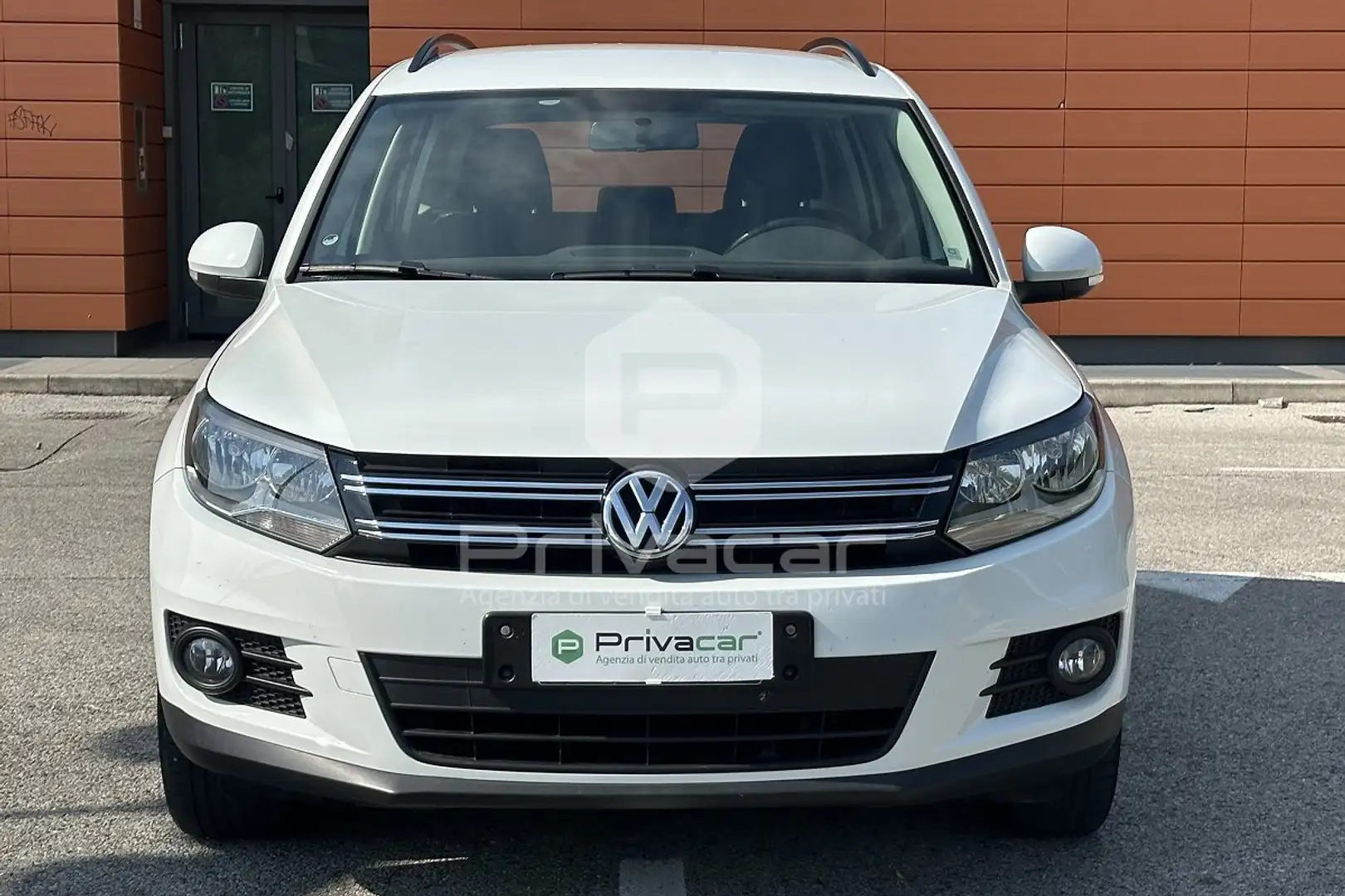 Volkswagen Tiguan Tiguan 2.0 TDI 110 CV Sport & Style BlueMotion Tec Bianco - 2