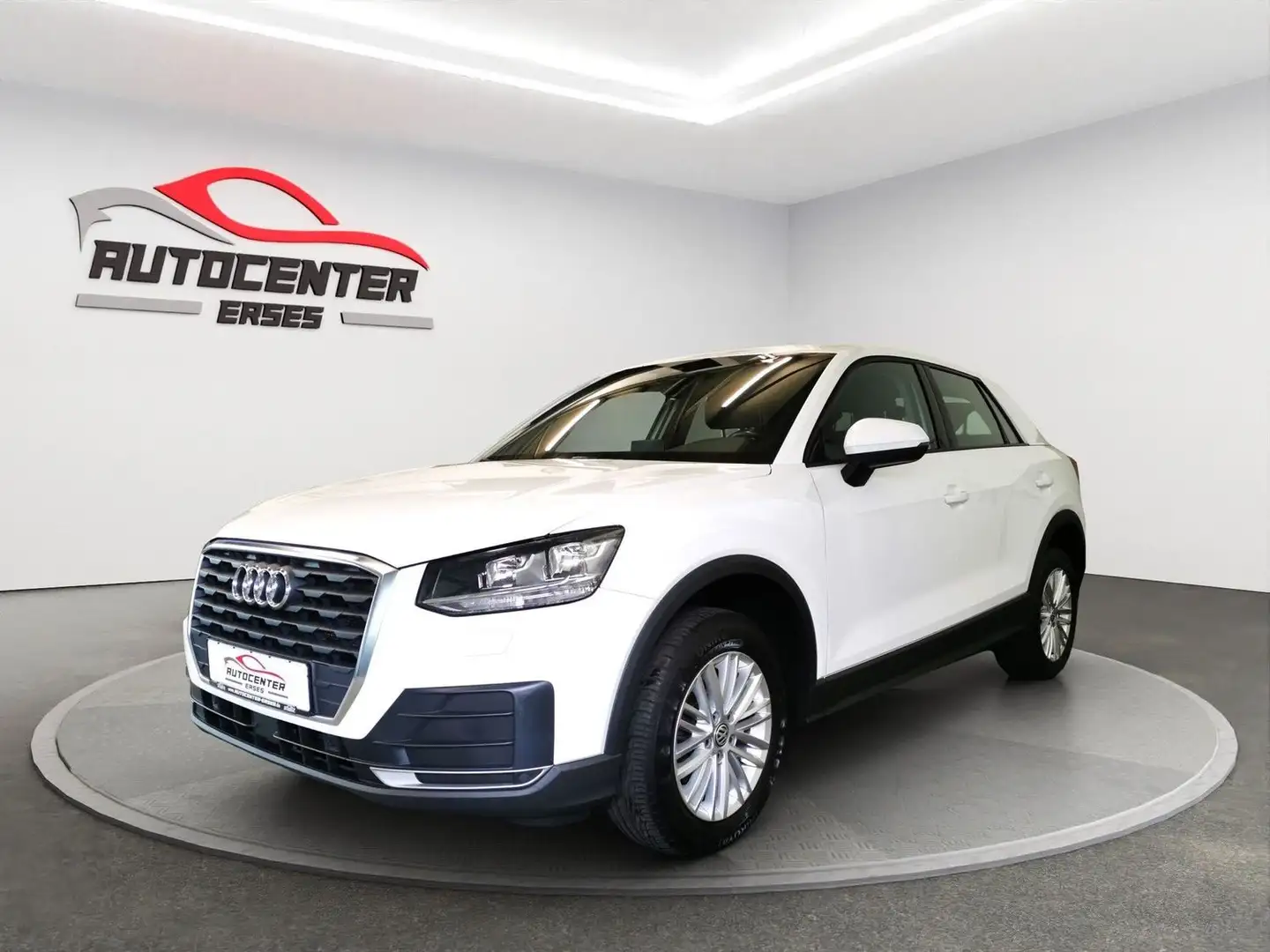 Audi Q2 35 TFSI Navi SHZ PDC Kamera Weiß - 2