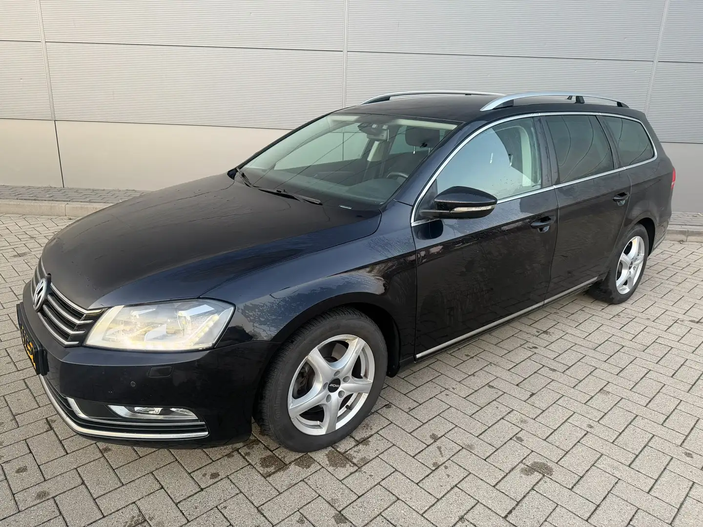 Volkswagen Passat Passat 2.0 TDI Highl. BlM Zwart - 1