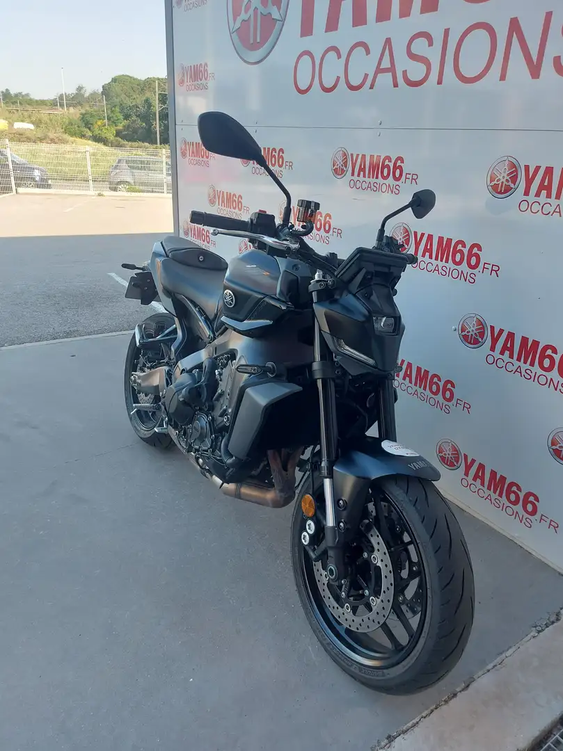 Yamaha MT-09 Schwarz - 2