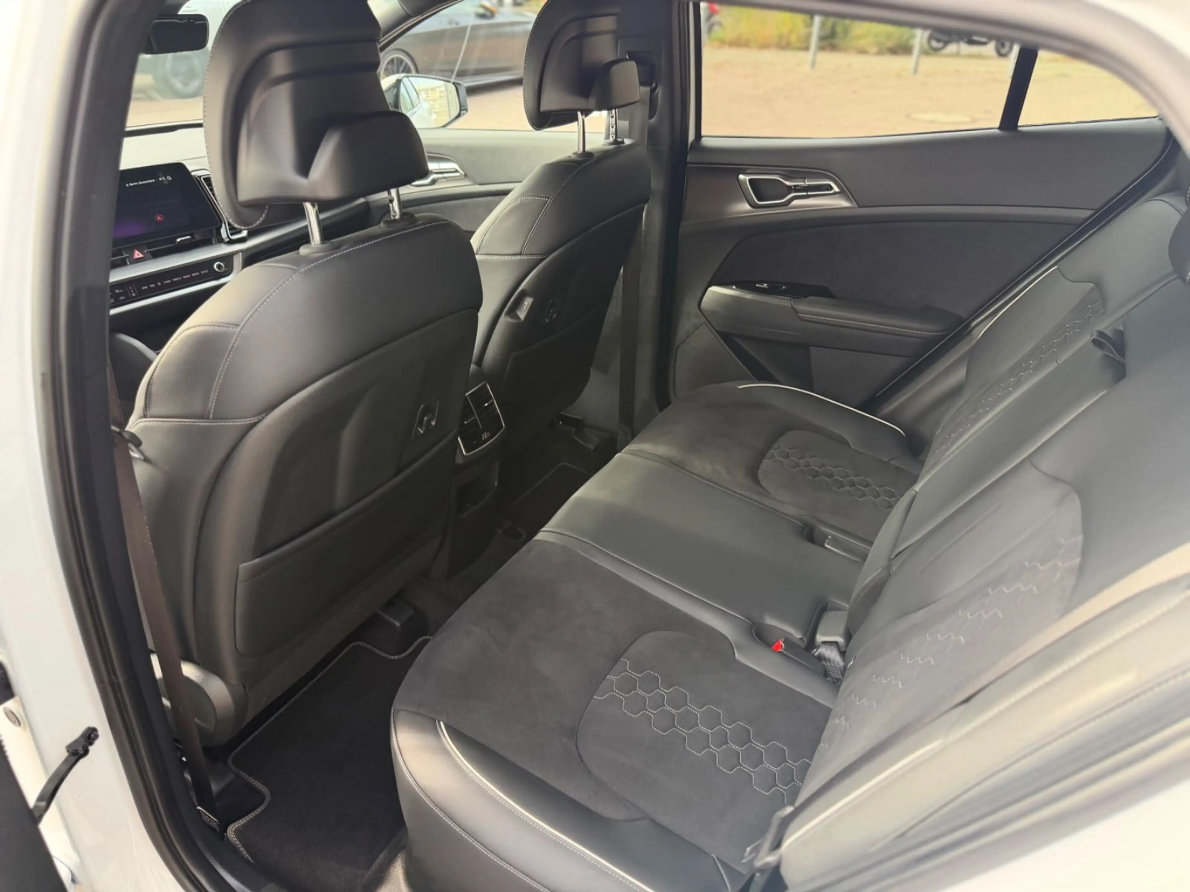 Kia Sportage GT-Line — photo 15