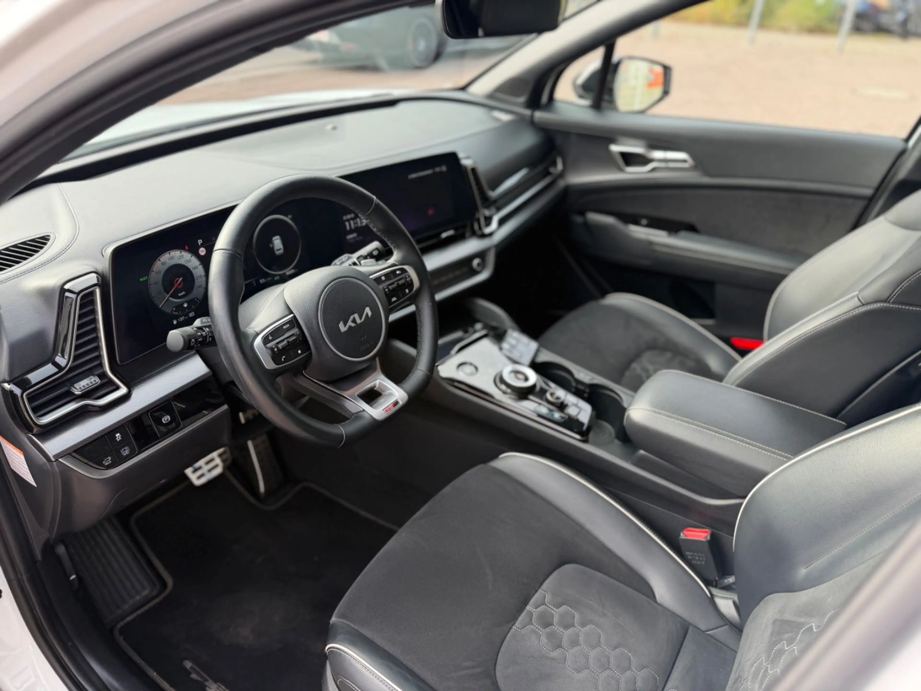 Kia Sportage GT-Line — photo 14