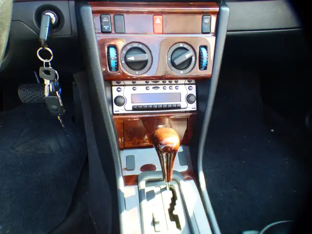 Mercedes-Benz E-Class view 13