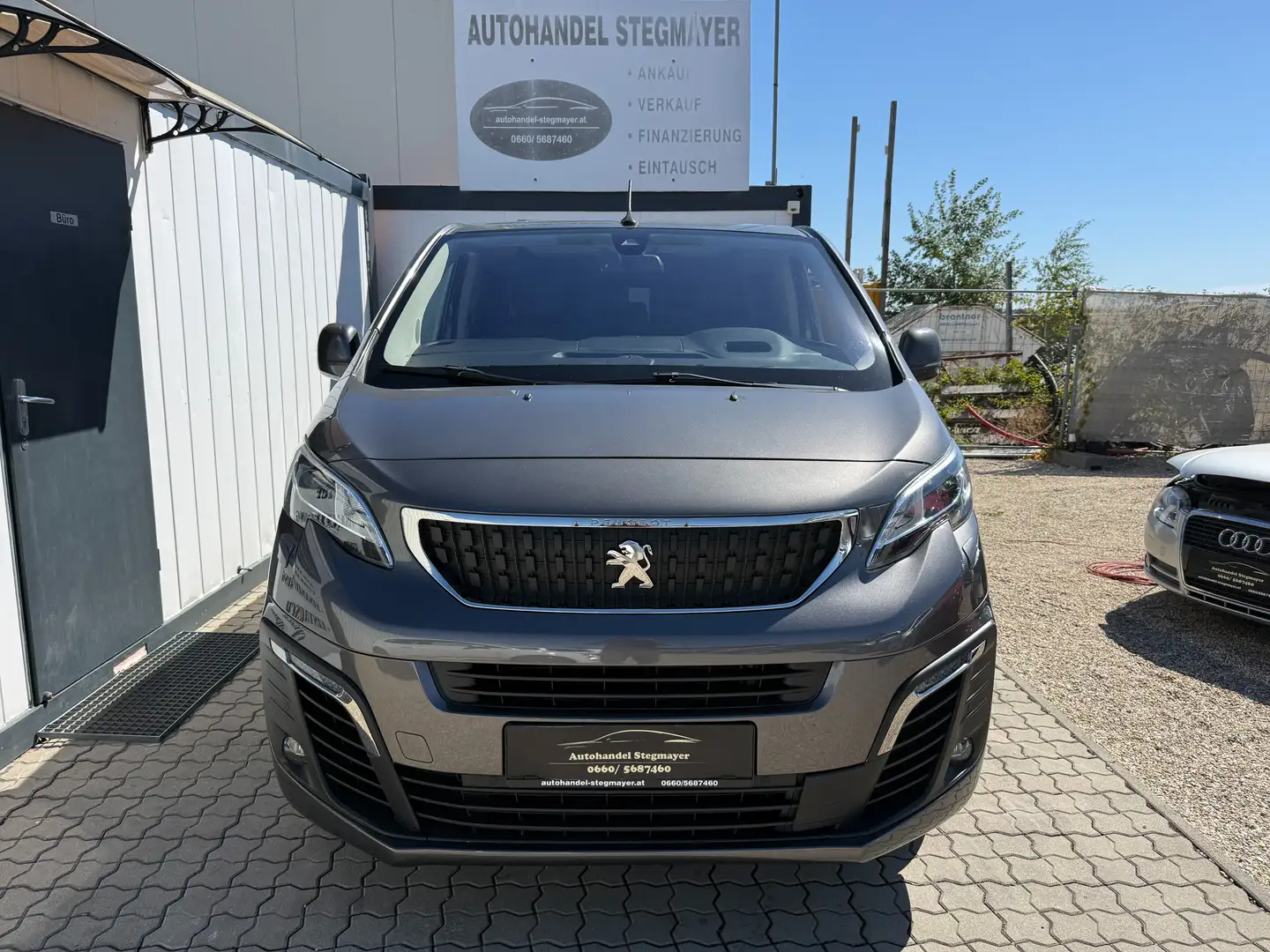 Peugeot Traveller Allure L2 Grau - 2