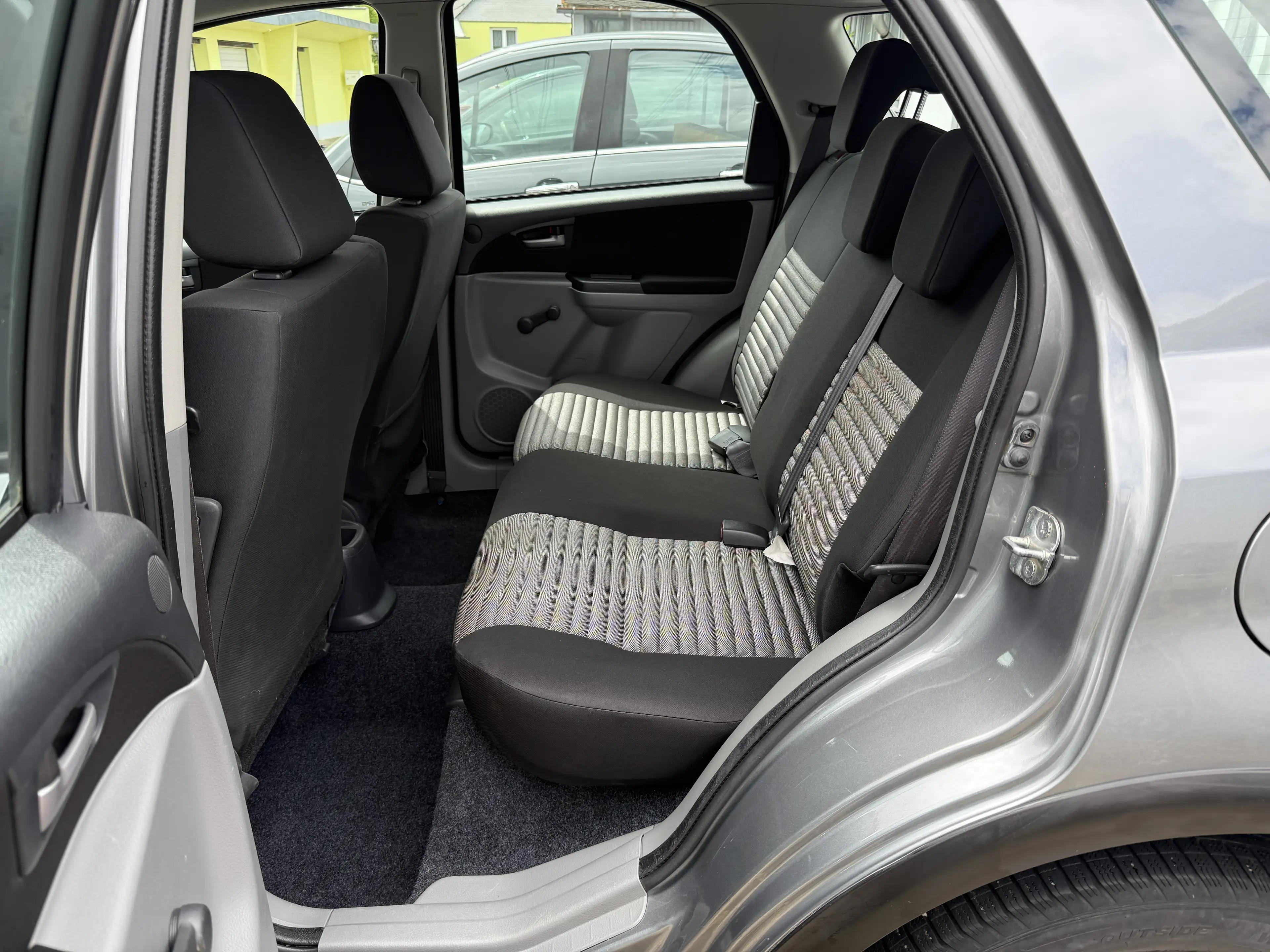 Suzuki SX4 Club — photo 6