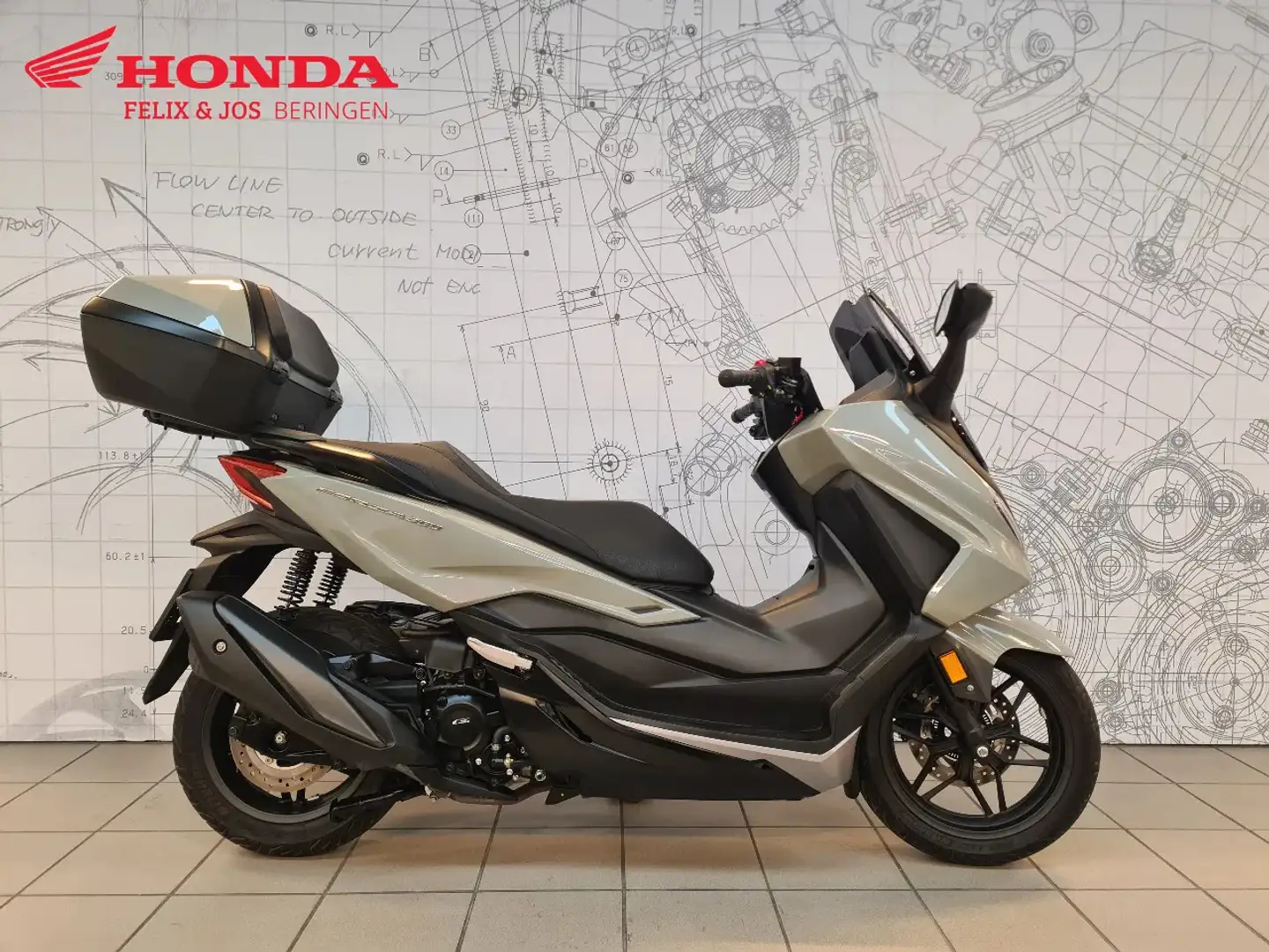 Honda Forza 350 NSS - 1