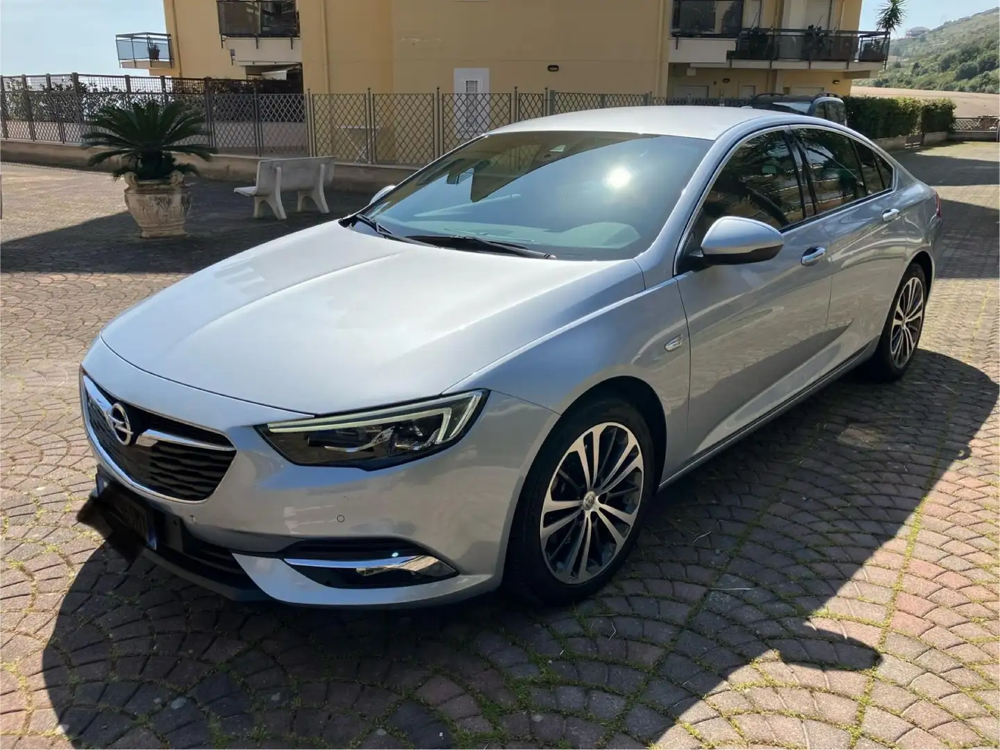 Opel Insignia Grand Sport 1.6 cdti Innovation s&s 136cv auto Argento - 1