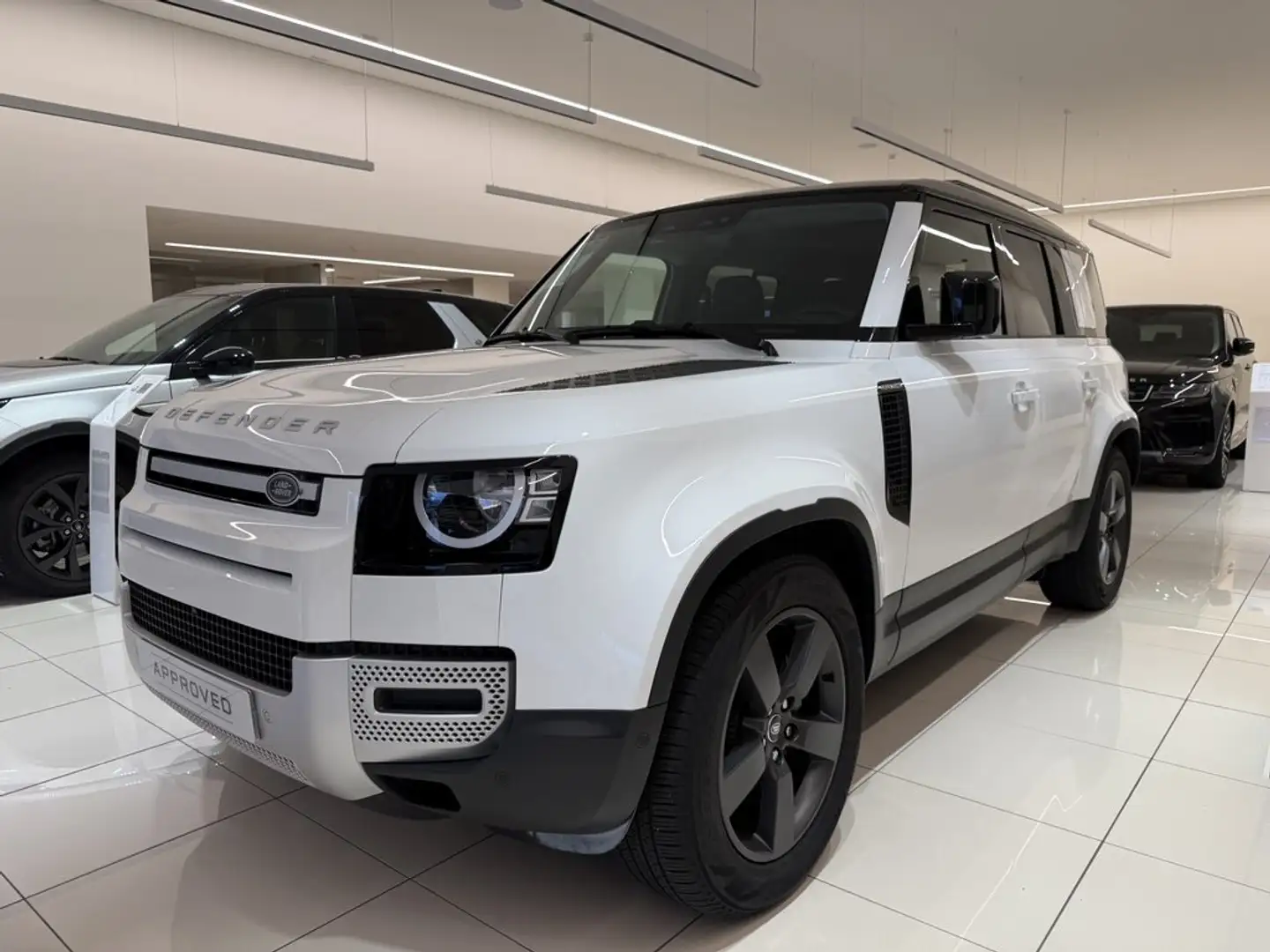 Land Rover Defender 110 3.0D l6 MHEV S AWD Aut. 250 Blanco - 1