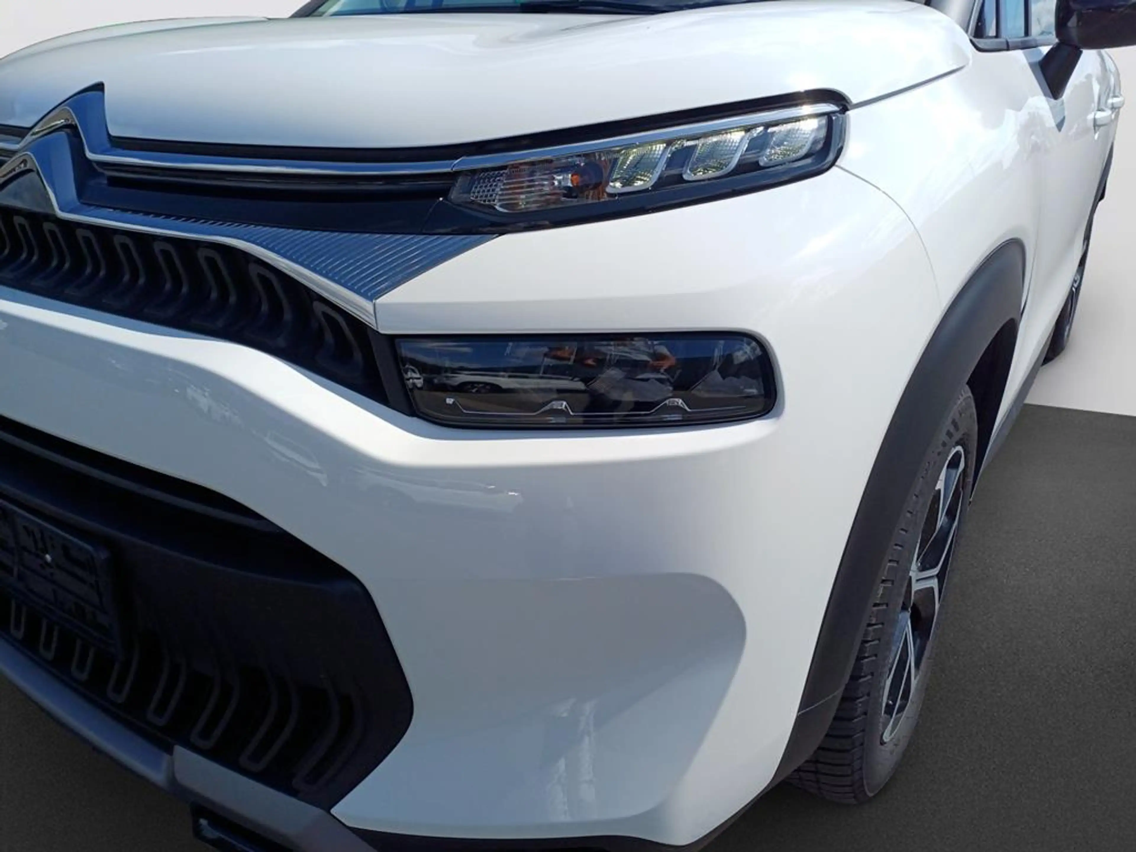 Citroen C3 Aircross PureTech 110 S&S Shine — photo 8