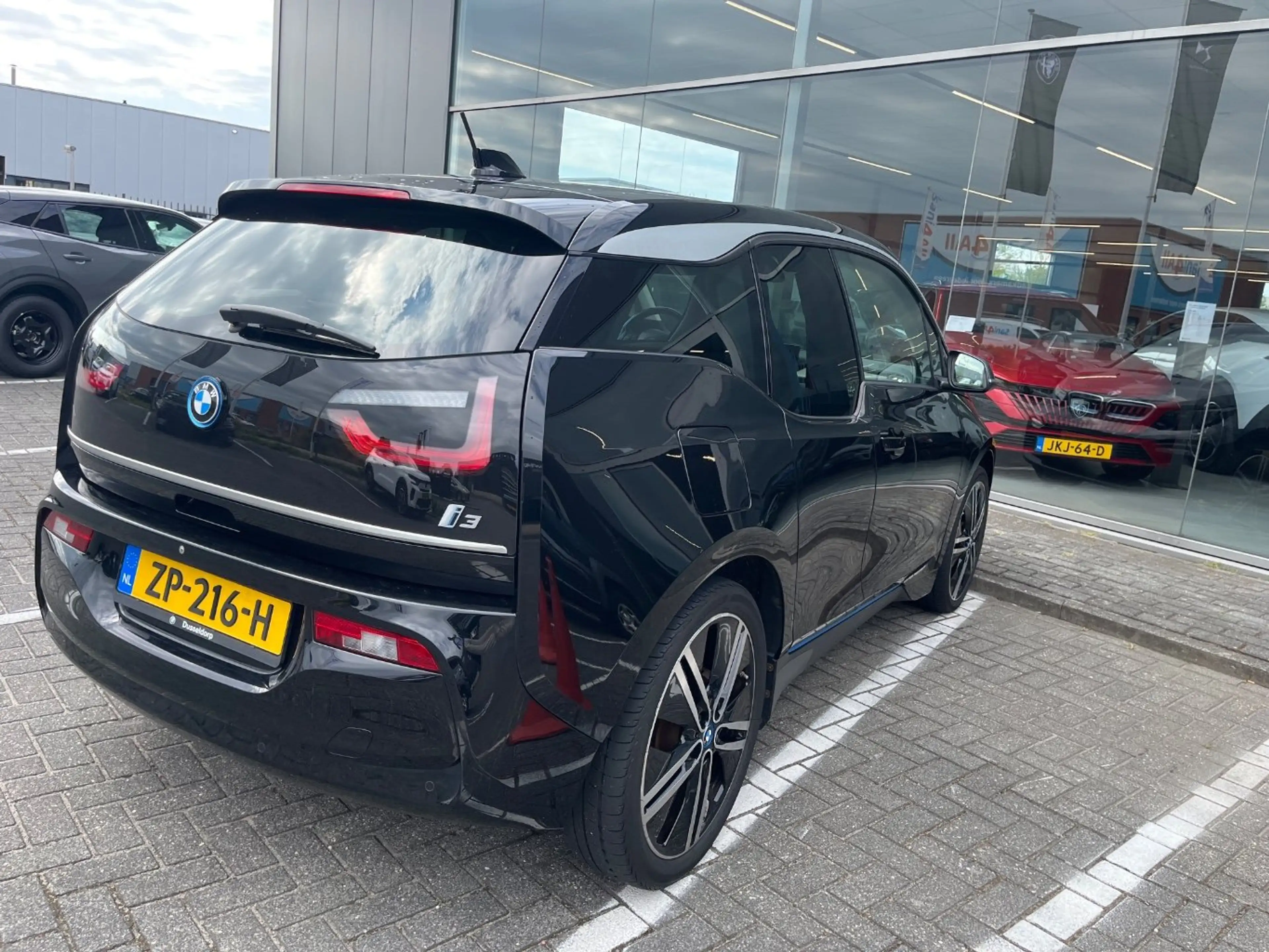 BMW i3 Executive Edition 120Ah 42 kWh | NL-AUTO! | CRUISE — photo 4
