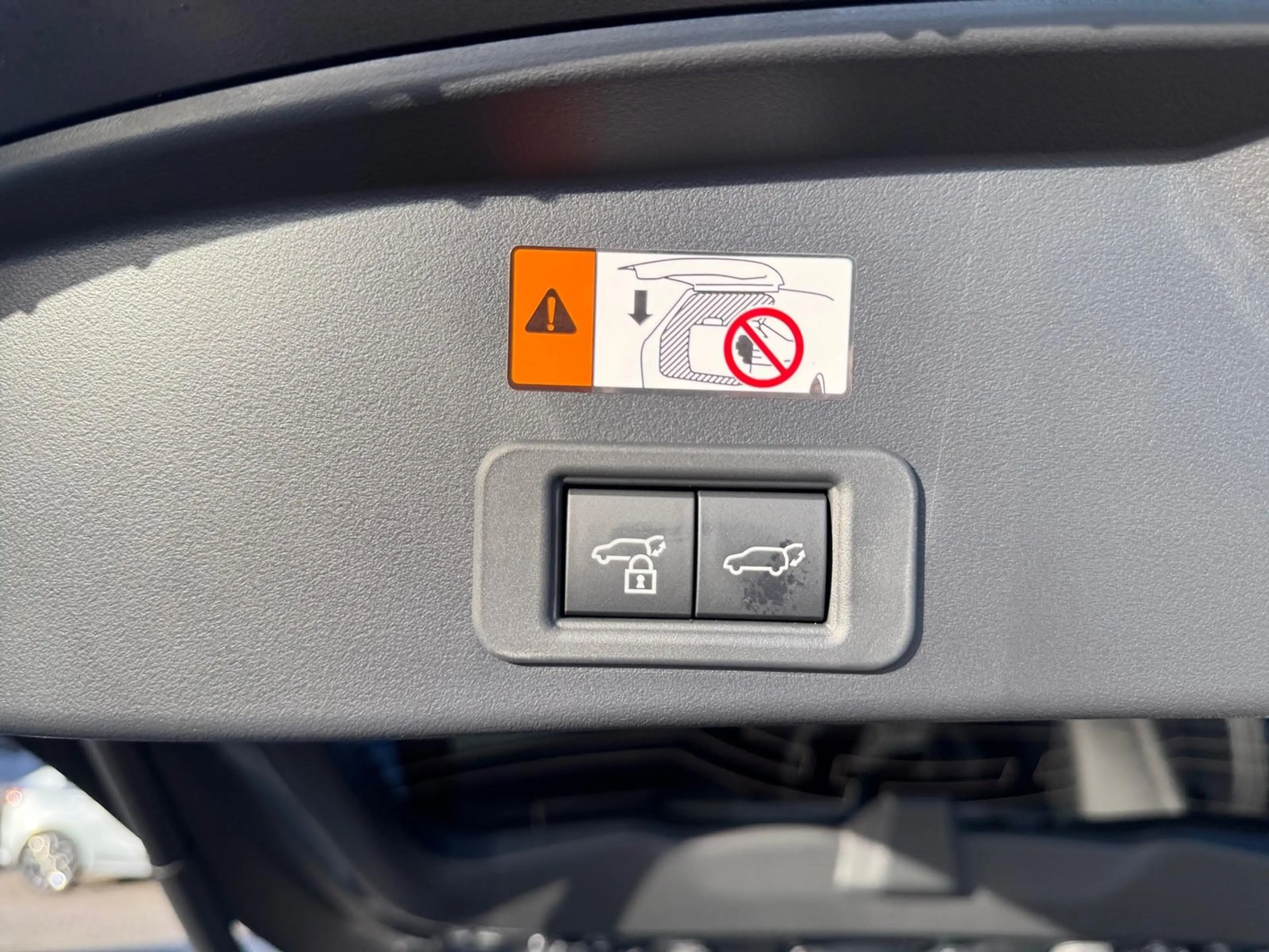 Toyota bZ4X Touring Lounge Leder Pano *Vollausstattung* — photo 14