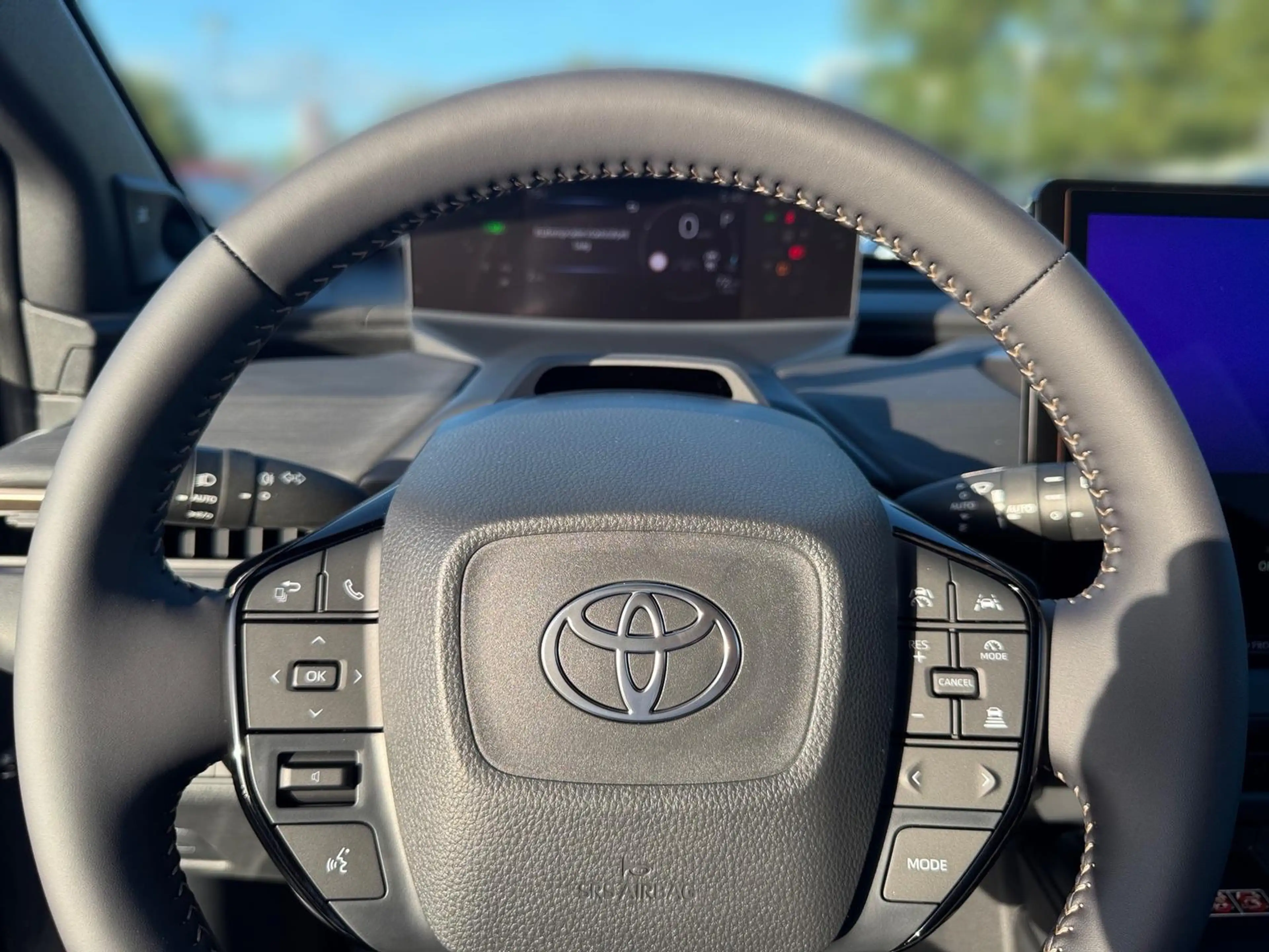 Toyota bZ4X Touring Lounge Leder Pano *Vollausstattung* — photo 9