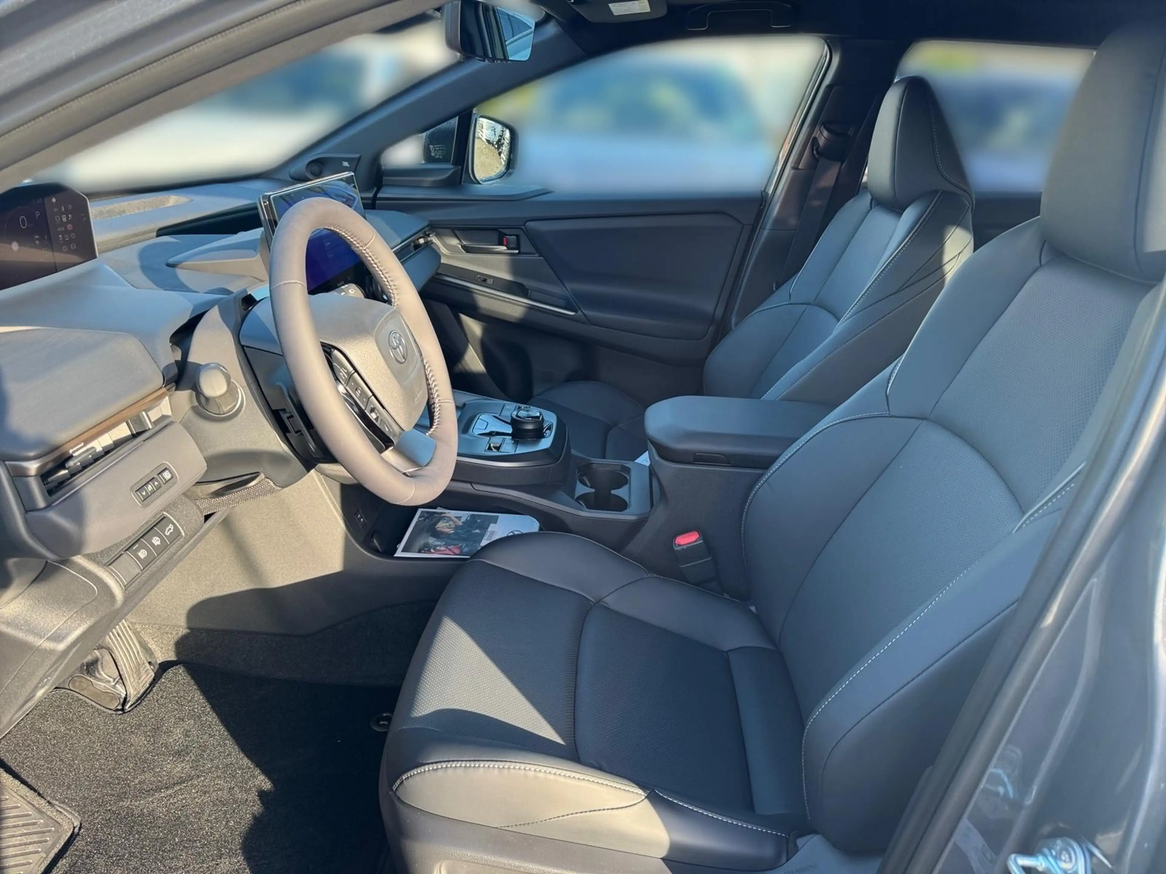 Toyota bZ4X Touring Lounge Leder Pano *Vollausstattung* — photo 8