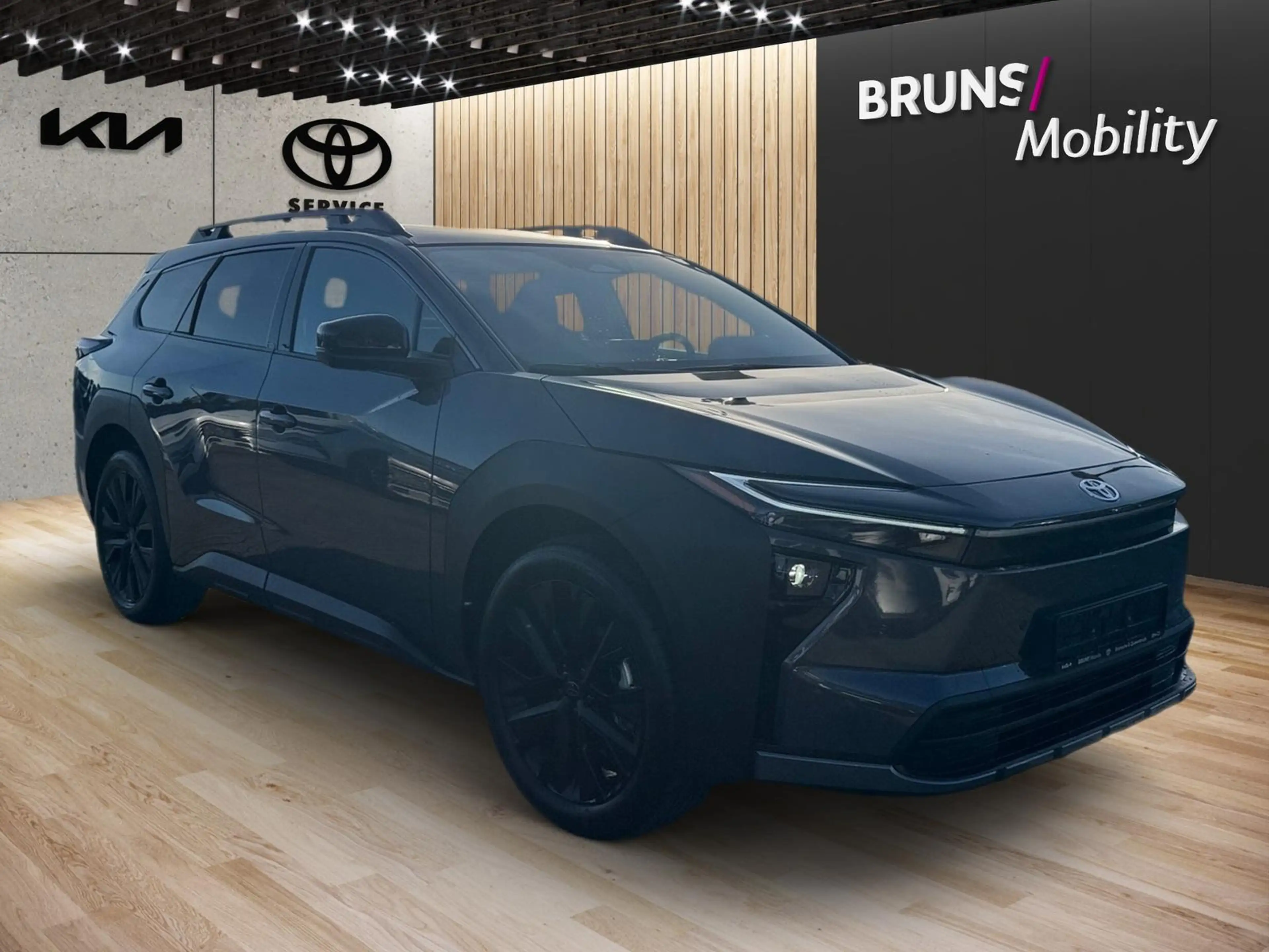 Toyota bZ4X Touring Lounge Leder Pano *Vollausstattung* — photo 3