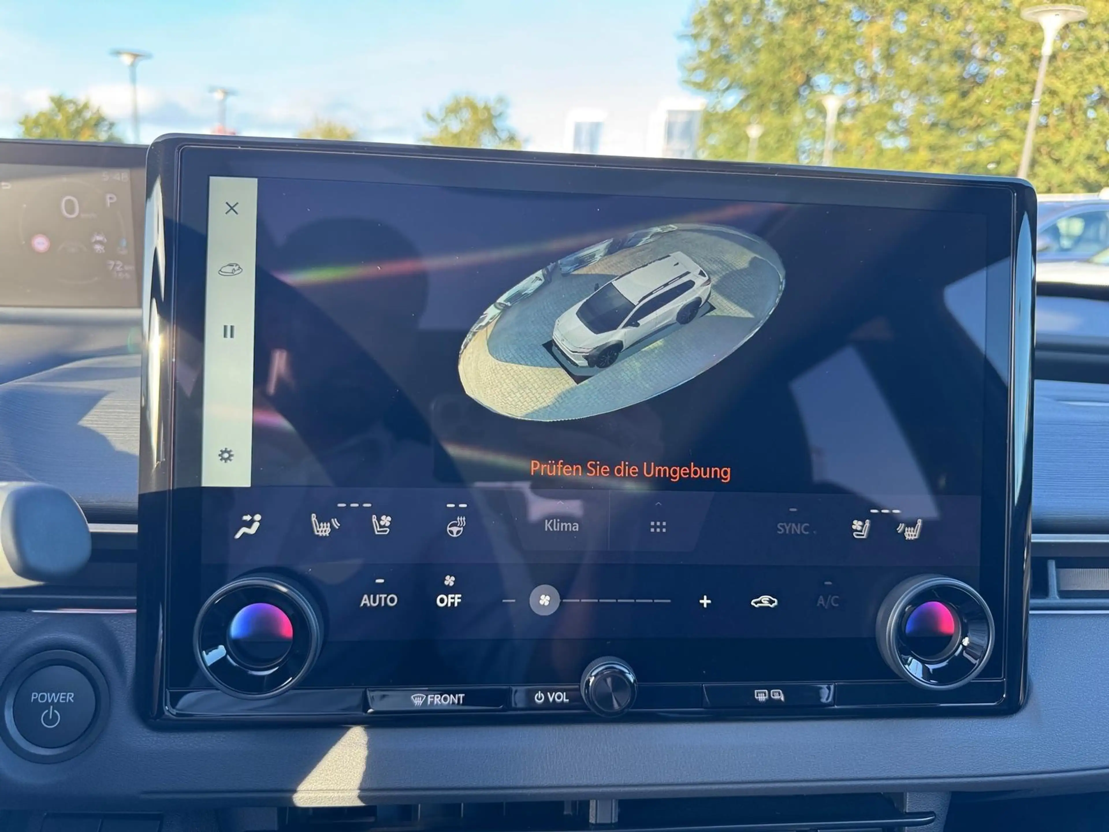 Toyota bZ4X Touring Lounge Leder Pano *Vollausstattung* — photo 16