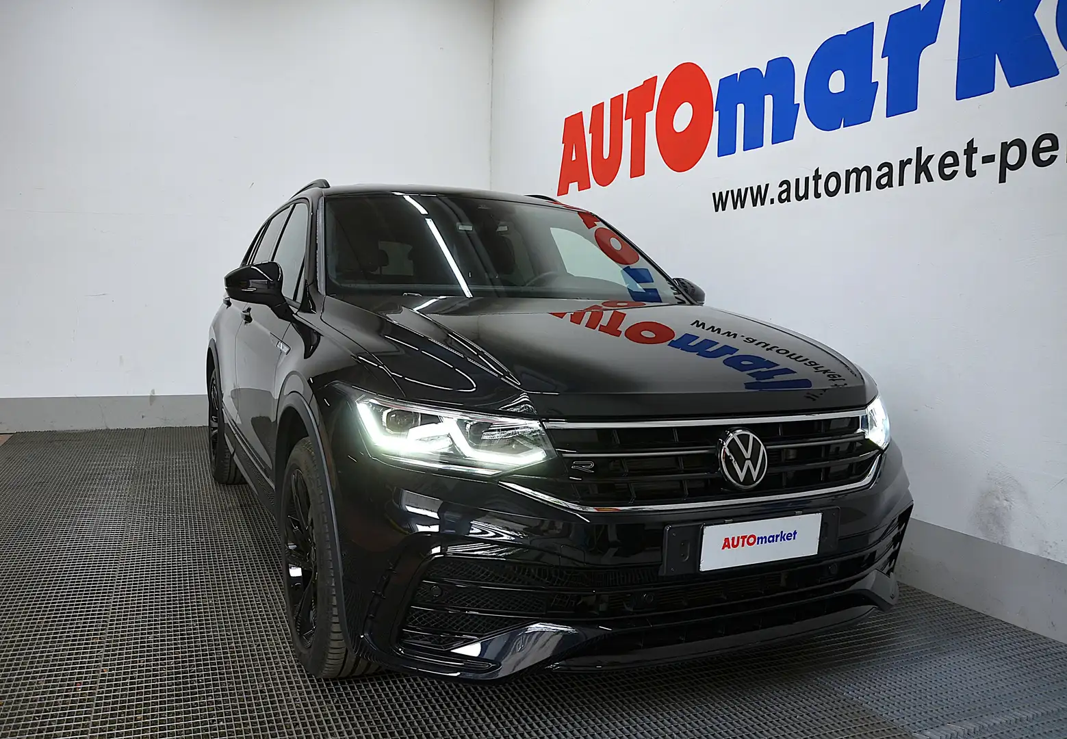 Volkswagen Tiguan Allspace 2.0 TDI DSG 4Motion R-Line Nero - 2