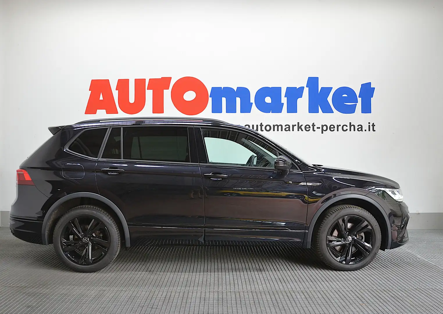 Volkswagen Tiguan Allspace 2.0 TDI DSG 4Motion R-Line Nero - 1