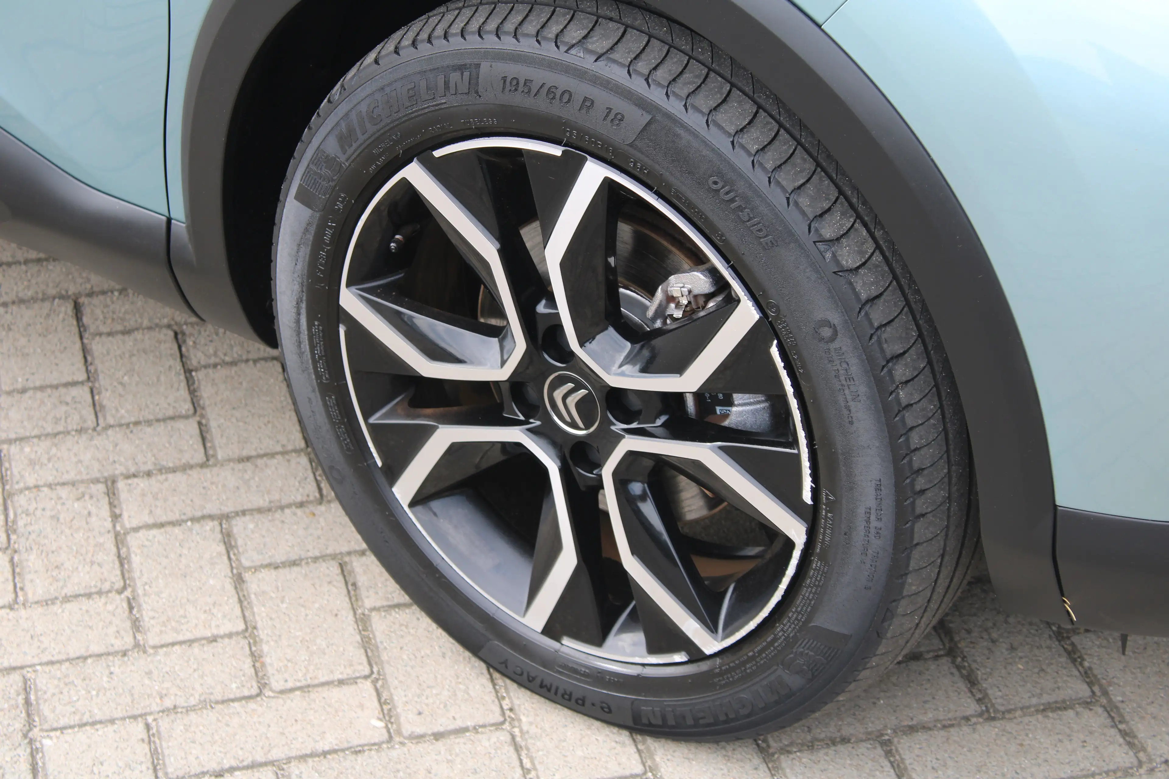 Citroen E-C4 Electric Feel Pack 50 kWh SOH waarde 91,44 | Achterbank in — photo 13