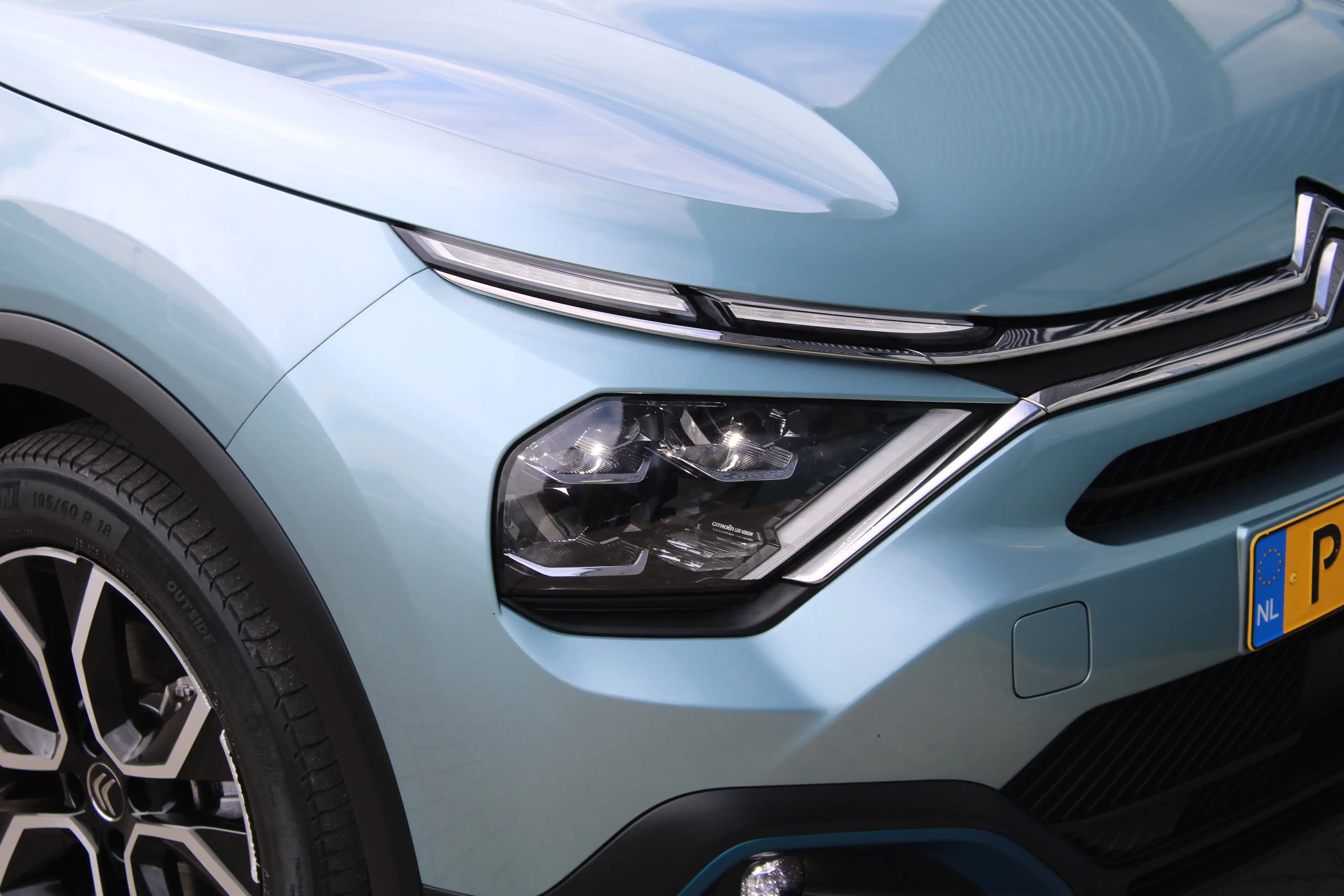 Citroen E-C4 Electric Feel Pack 50 kWh SOH waarde 91,44 | Achterbank in — photo 10