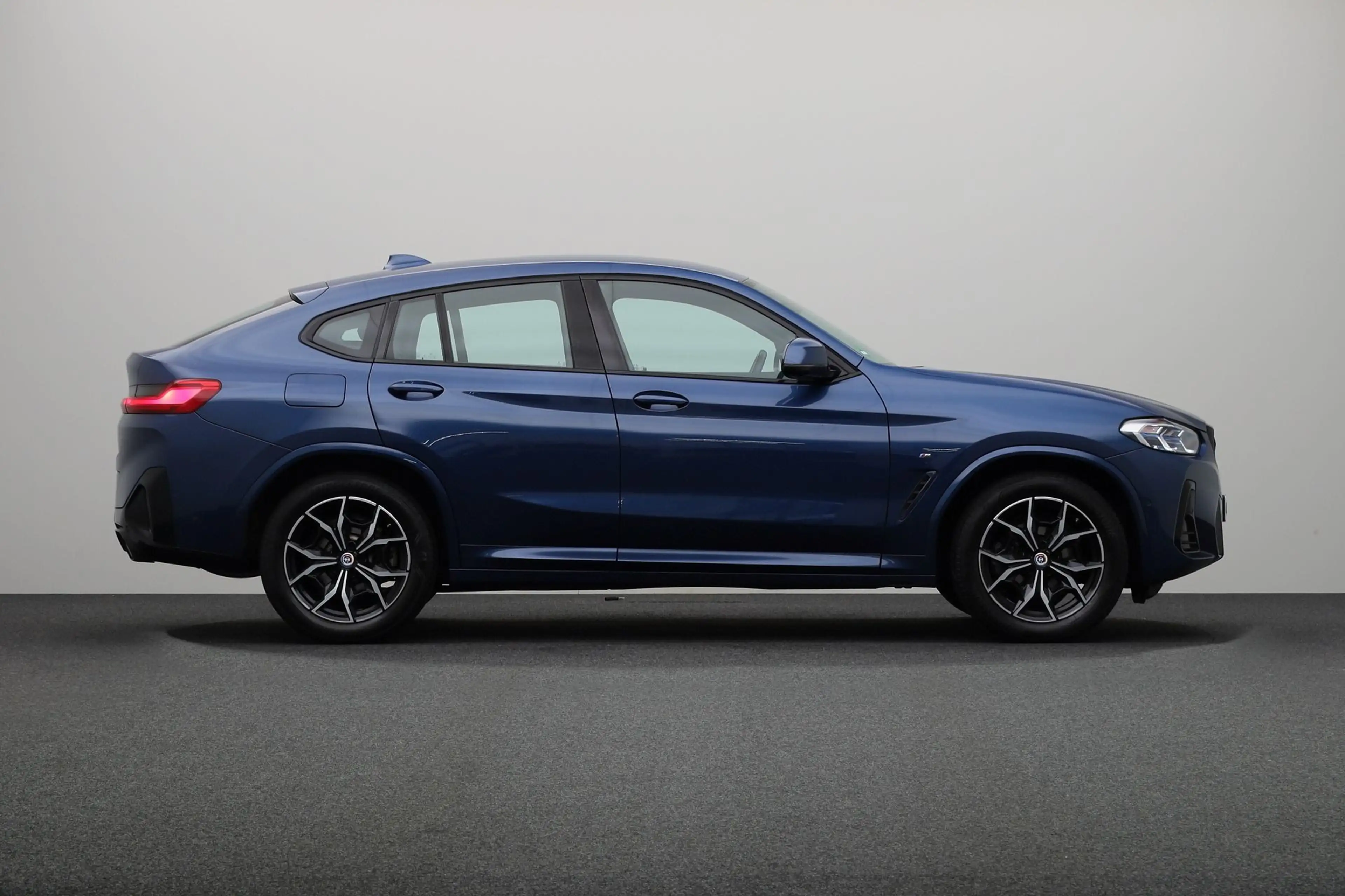 BMW X4 xDrive20i Business Edition Plus | Elektrisch verwa — photo 10
