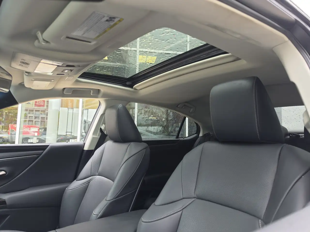 Lexus ES photo Lexus ES