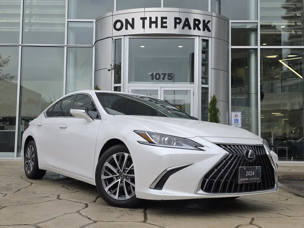 Lexus ES photo Lexus ES