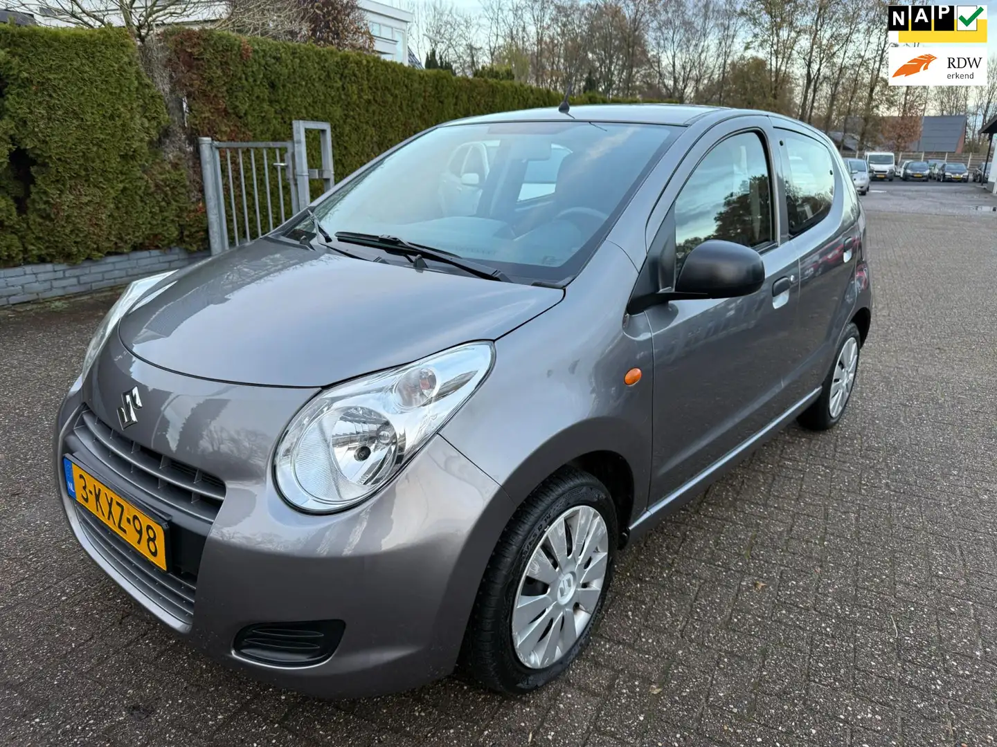 Suzuki Alto 1.0 Comfort EASSS Gris - 1