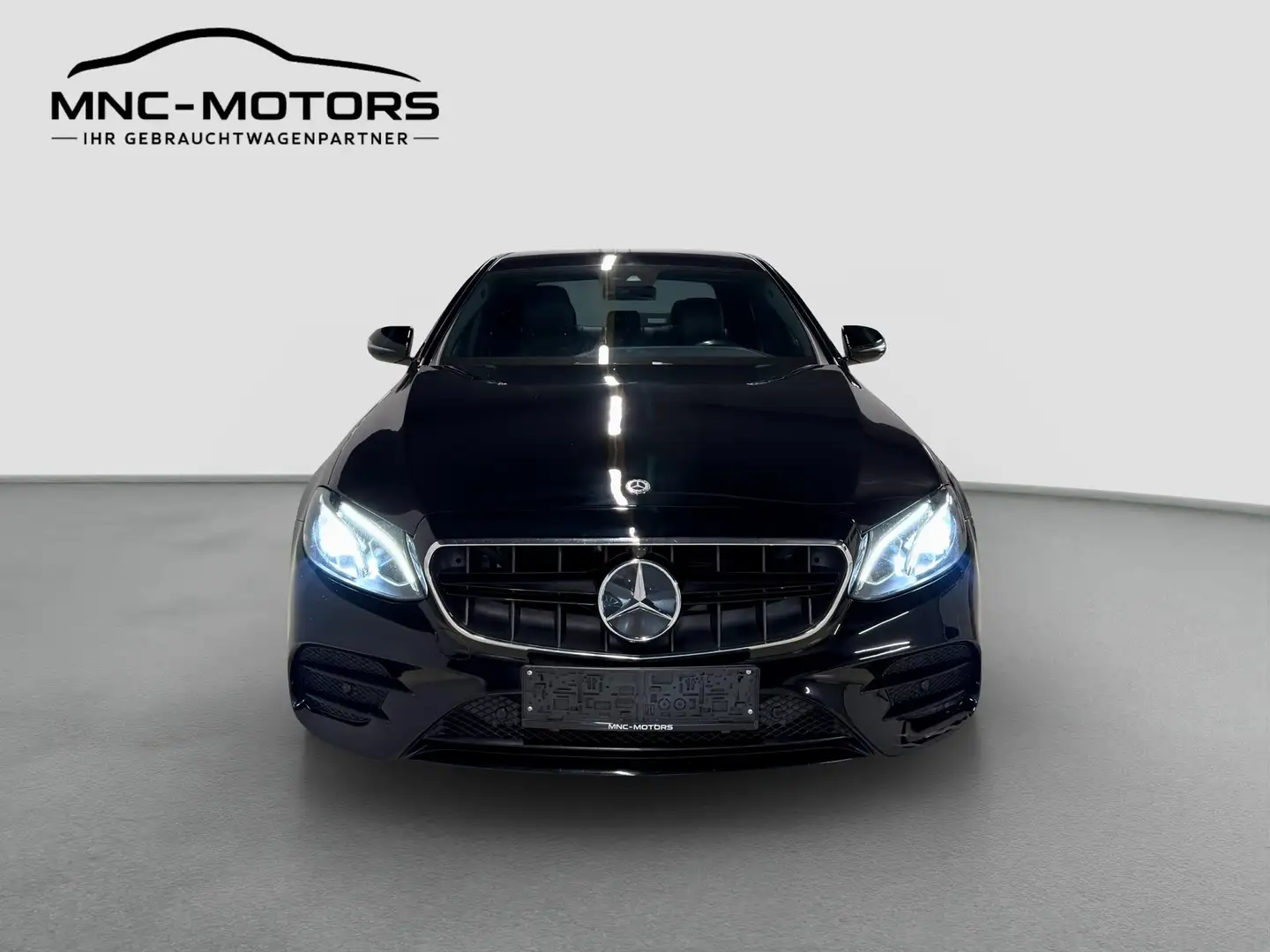 Mercedes-Benz E 220 d | AMG | BURMESTER | WIDESCREEN | LED | KAMERA Schwarz - 2