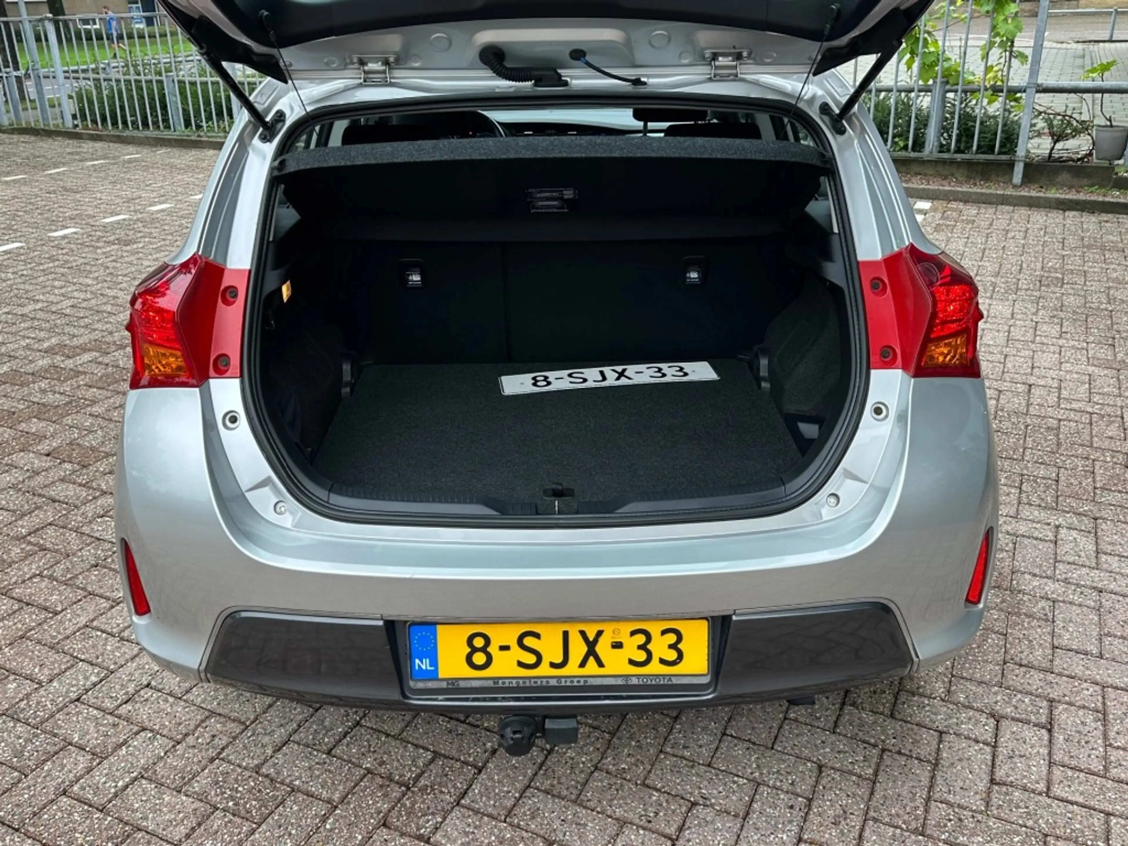 Toyota Auris 1.8 Hybrid Aspiration Automaat Navi camera Cruise — photo 7