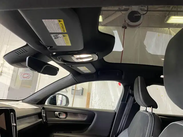 Volvo C40 2023 — photo 3