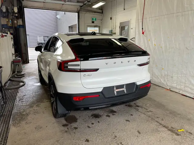 Volvo C40 2023 — photo 8