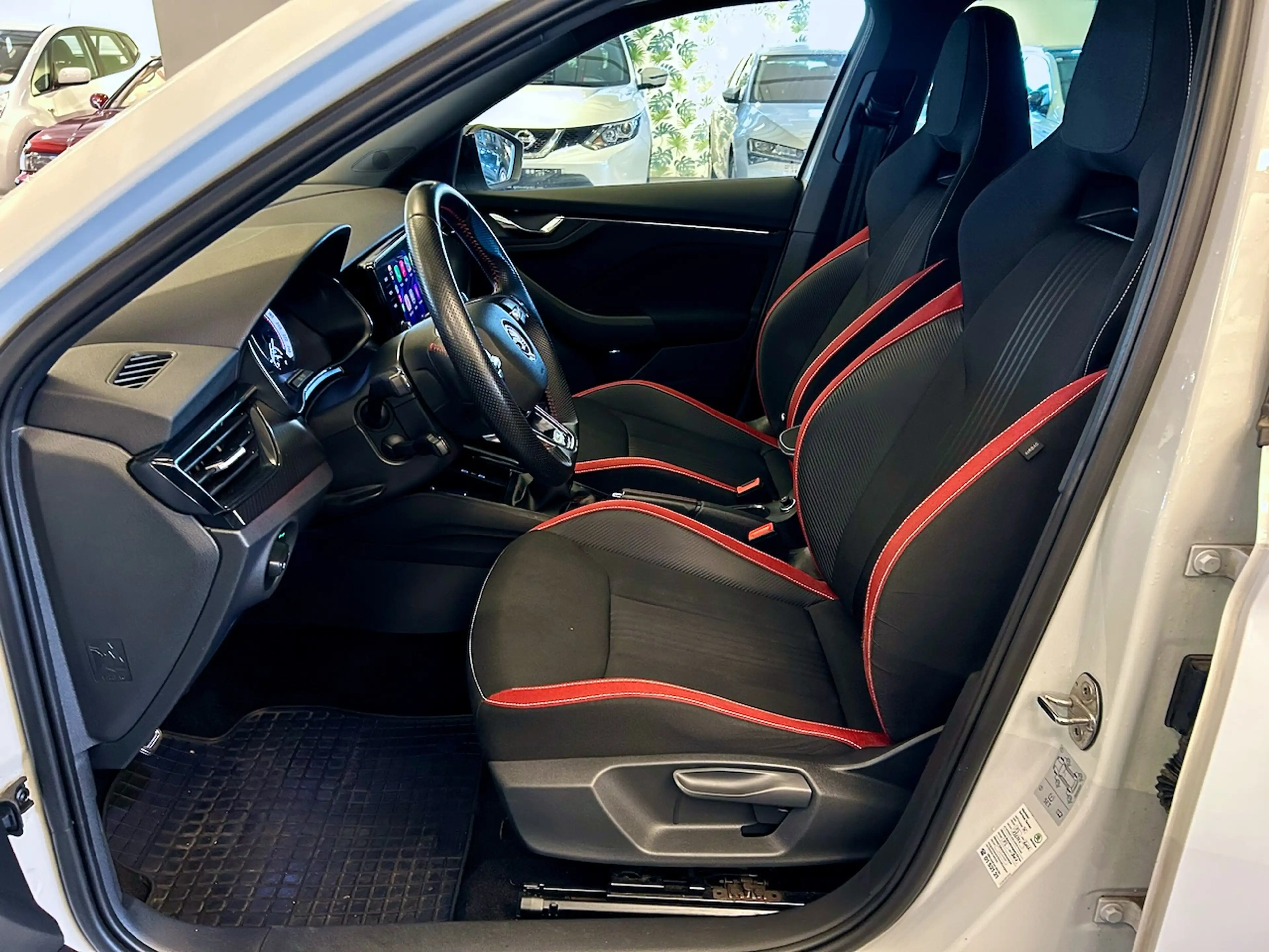 Skoda Kamiq 1,5 TSI Monte Carlo — photo 13