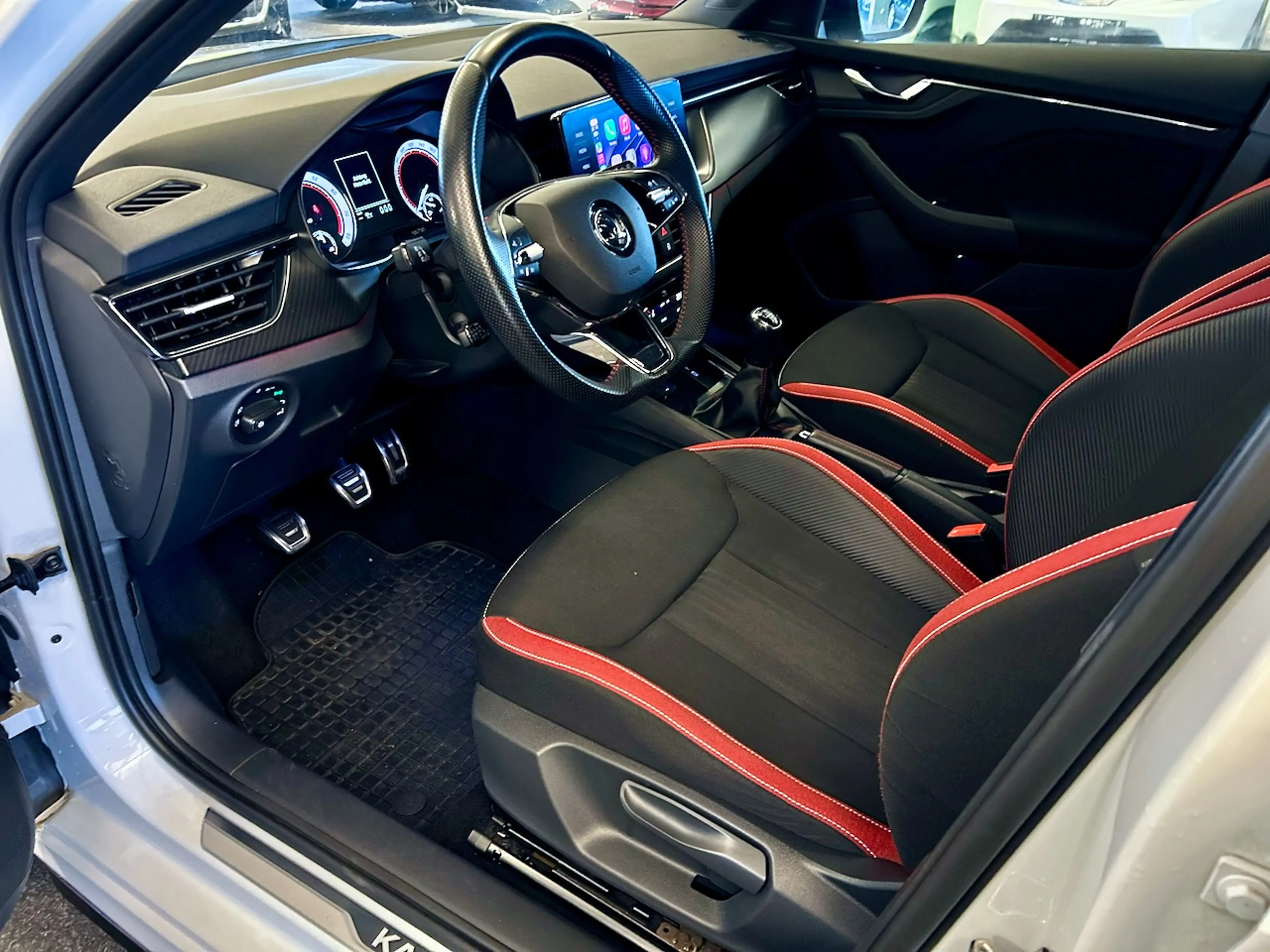 Skoda Kamiq 1,5 TSI Monte Carlo — photo 12