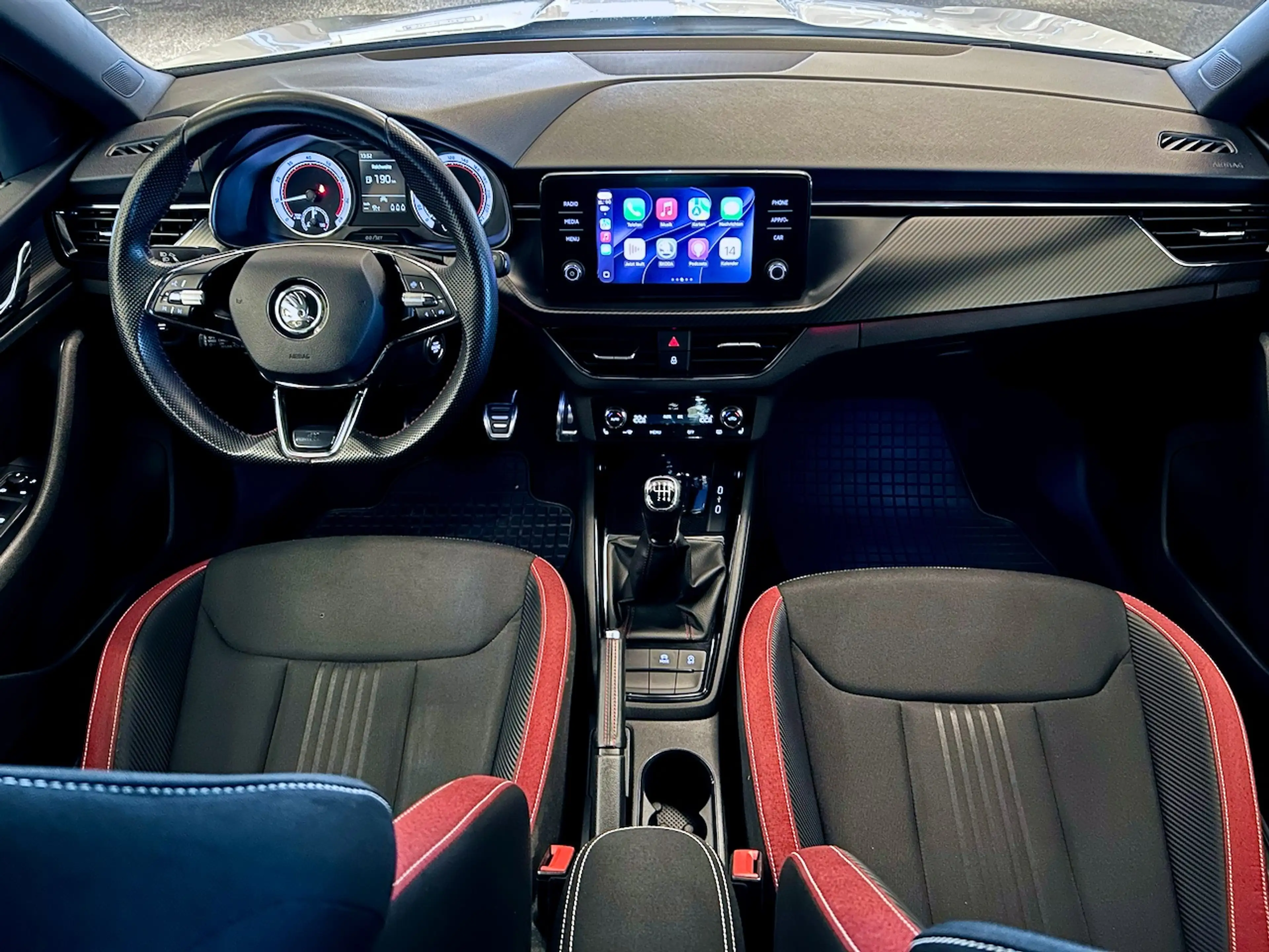 Skoda Kamiq 1,5 TSI Monte Carlo — photo 10