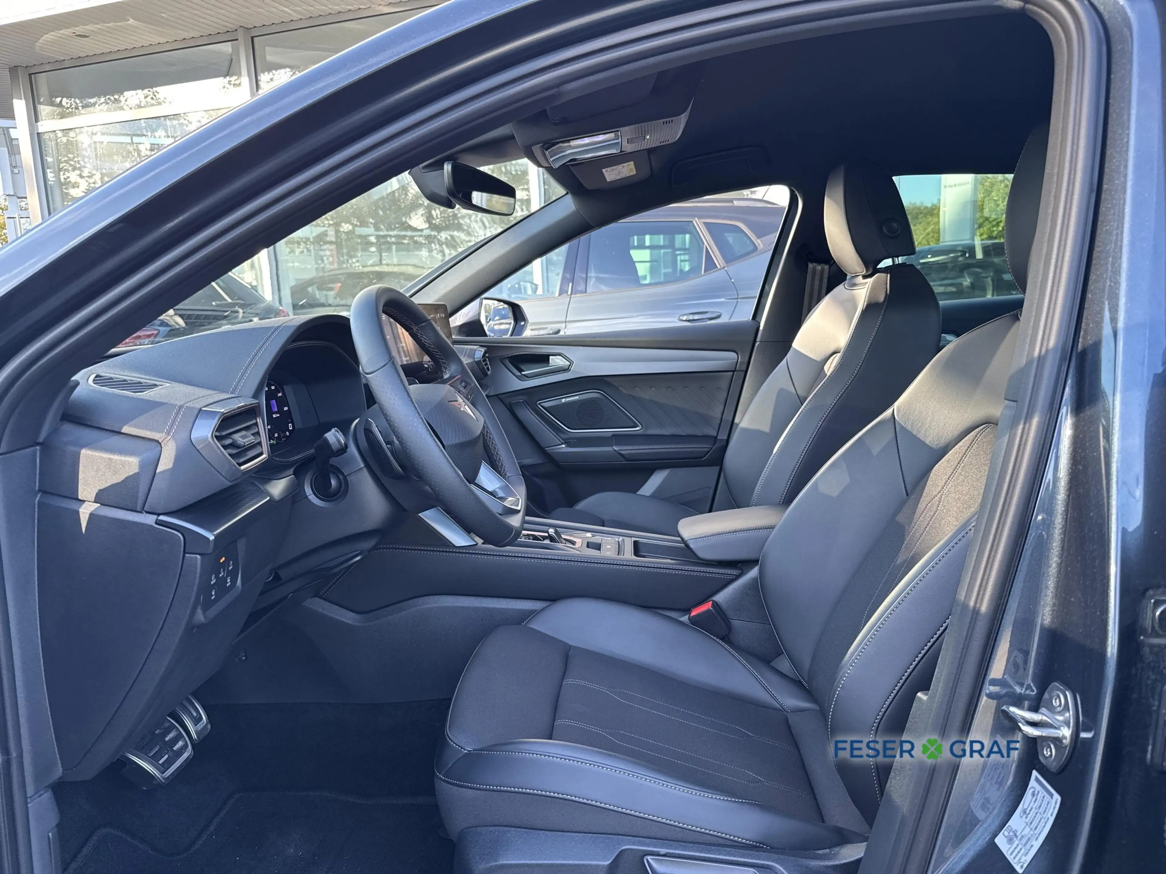 CUPRA Leon 1.5 eTSI DSG AHK Matrix Keyless RFK Navi — photo 5